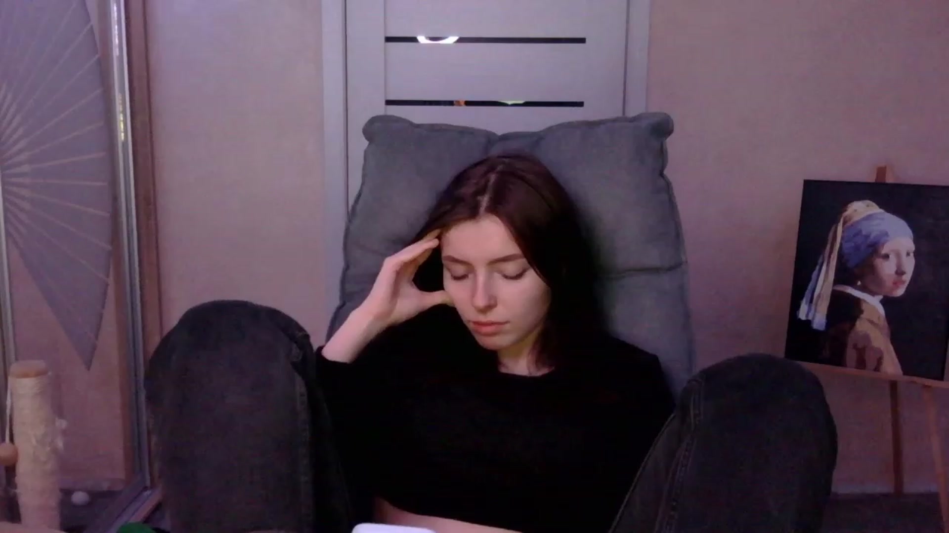 Gallery image thumbnail from MaybeMary's myfreecams stream on, 12/19/2023, 16:21 image 16 of 20