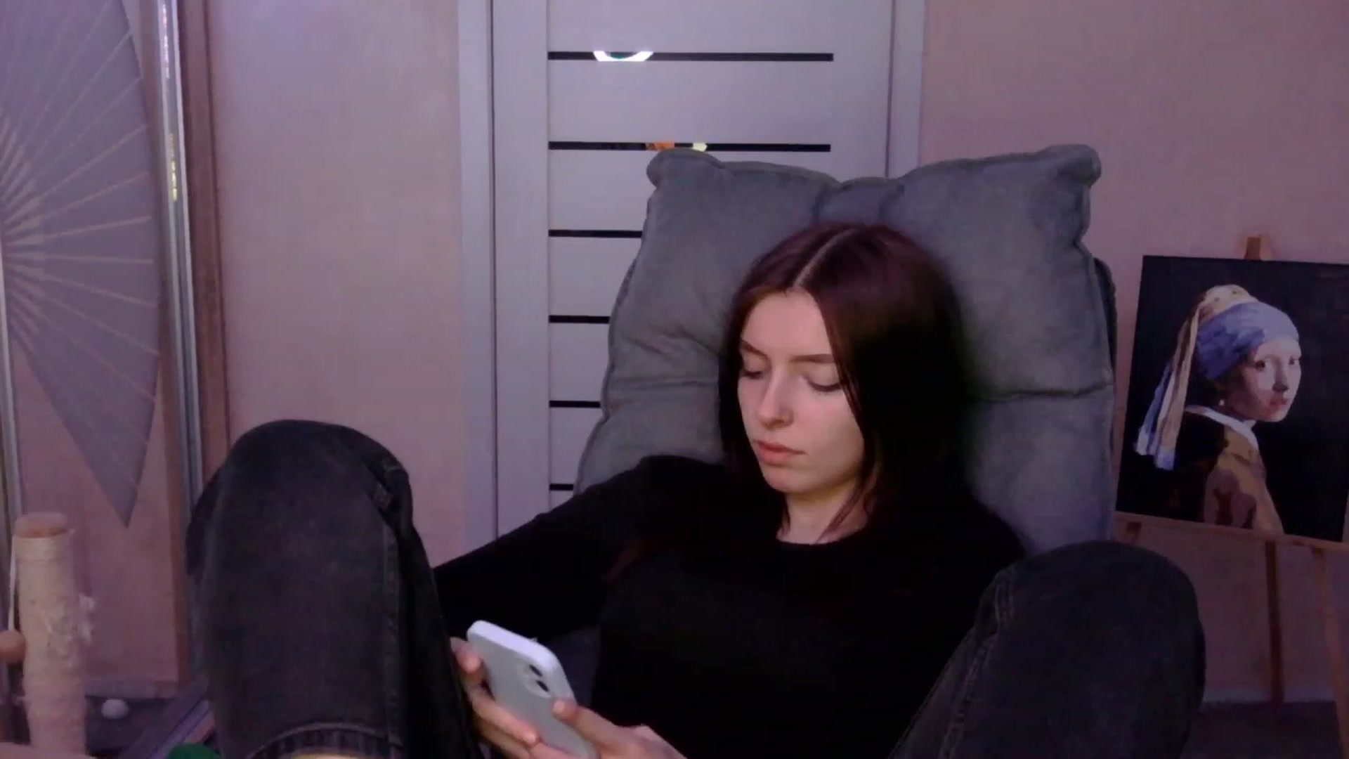 Gallery image thumbnail from MaybeMary's myfreecams stream on, 12/19/2023, 16:21 image 2 of 20