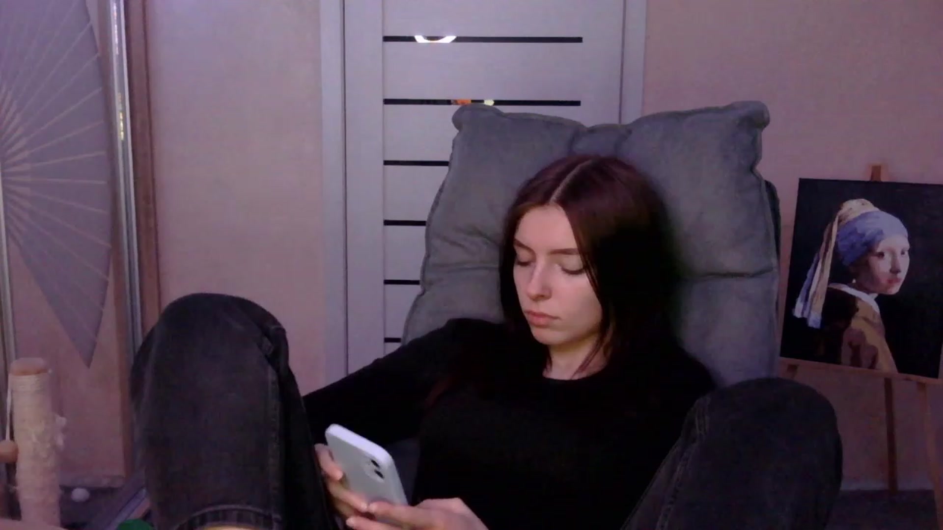 Gallery image thumbnail from MaybeMary's myfreecams stream on, 12/19/2023, 16:21 image 1 of 20