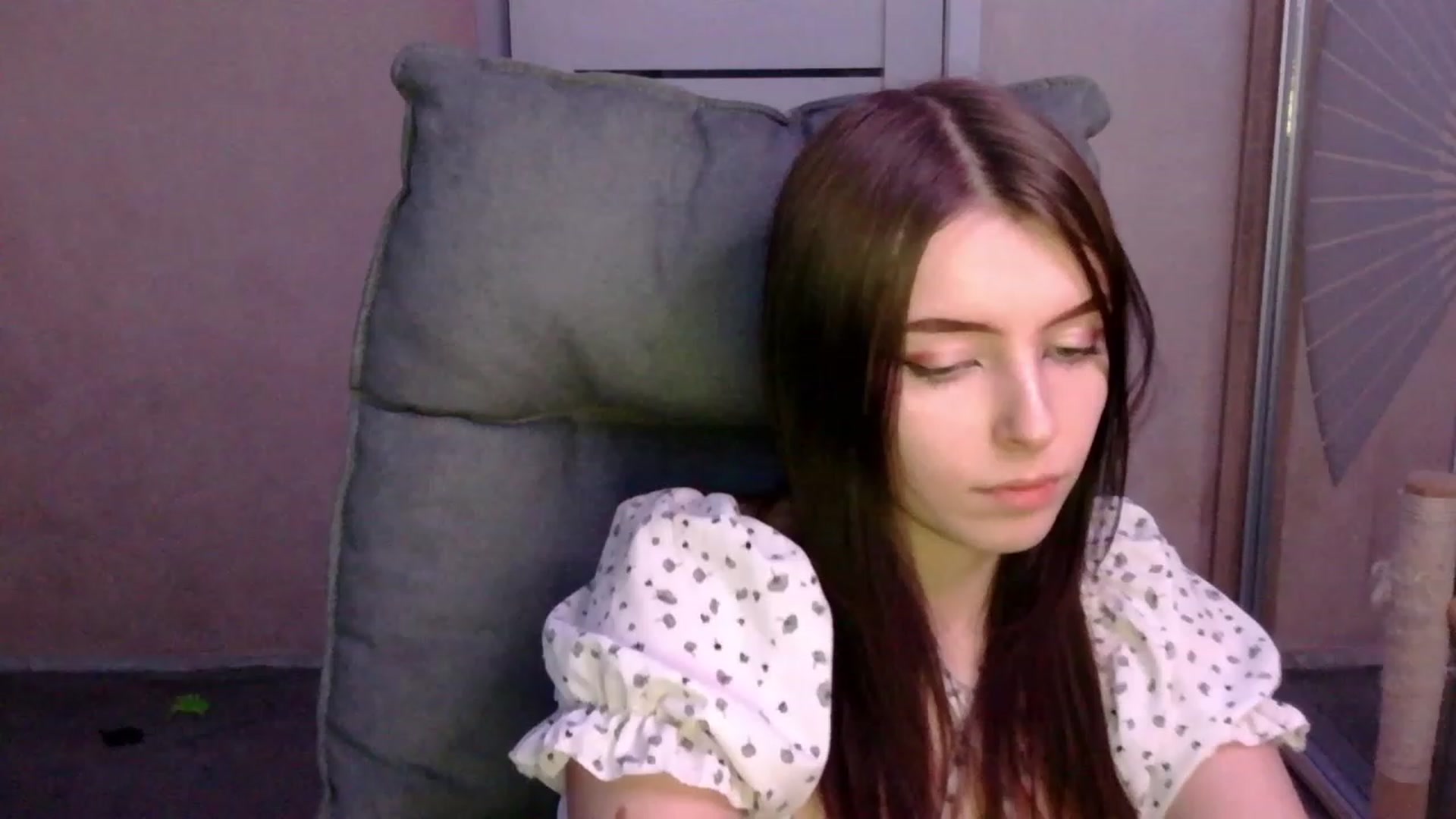 Gallery image thumbnail from MaybeMary's myfreecams stream on, 01/03/2024, 16:24 image 16 of 20