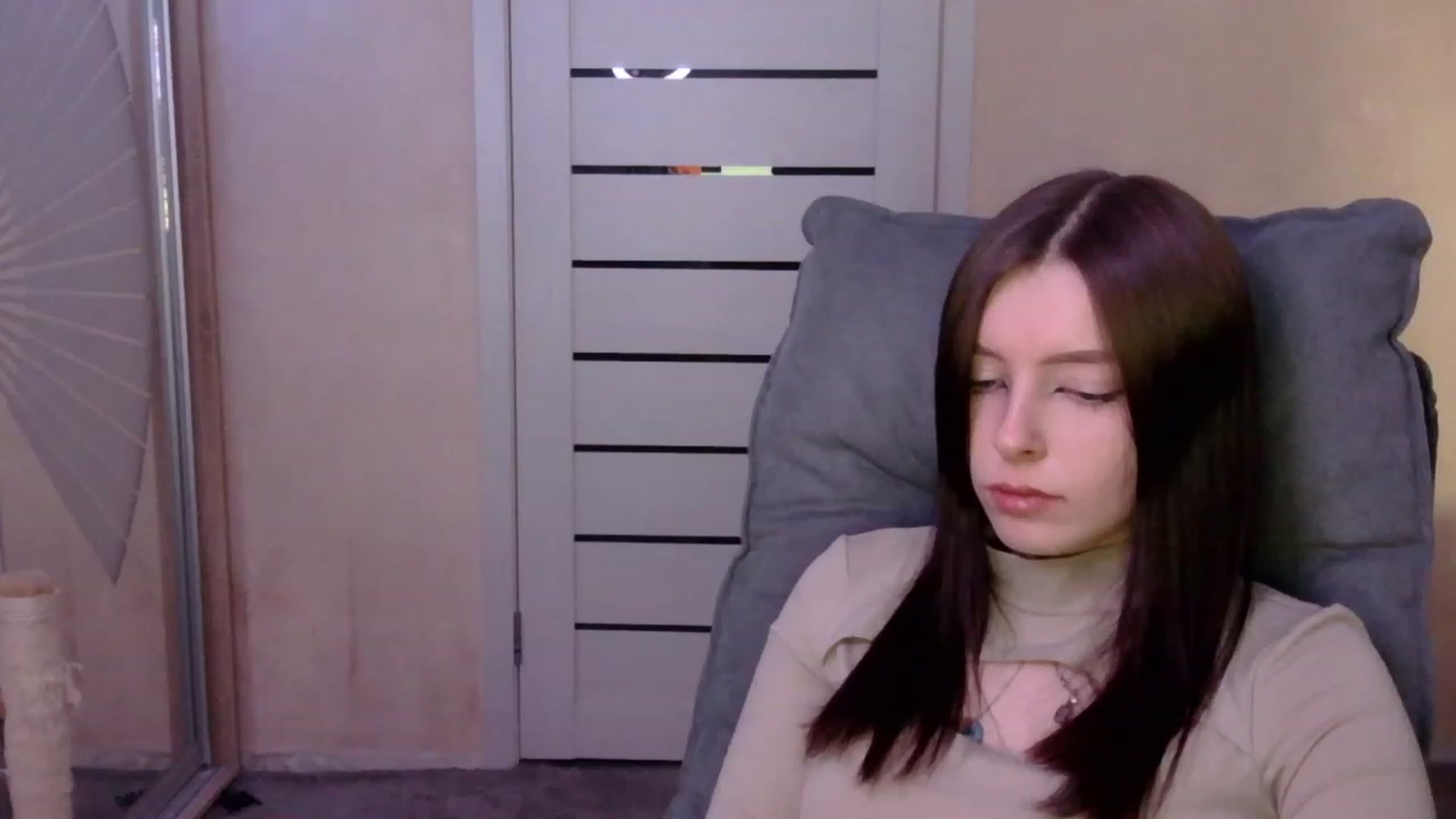 Gallery image thumbnail from MaybeMary's myfreecams stream on, 01/14/2024, 22:37 image 7 of 20