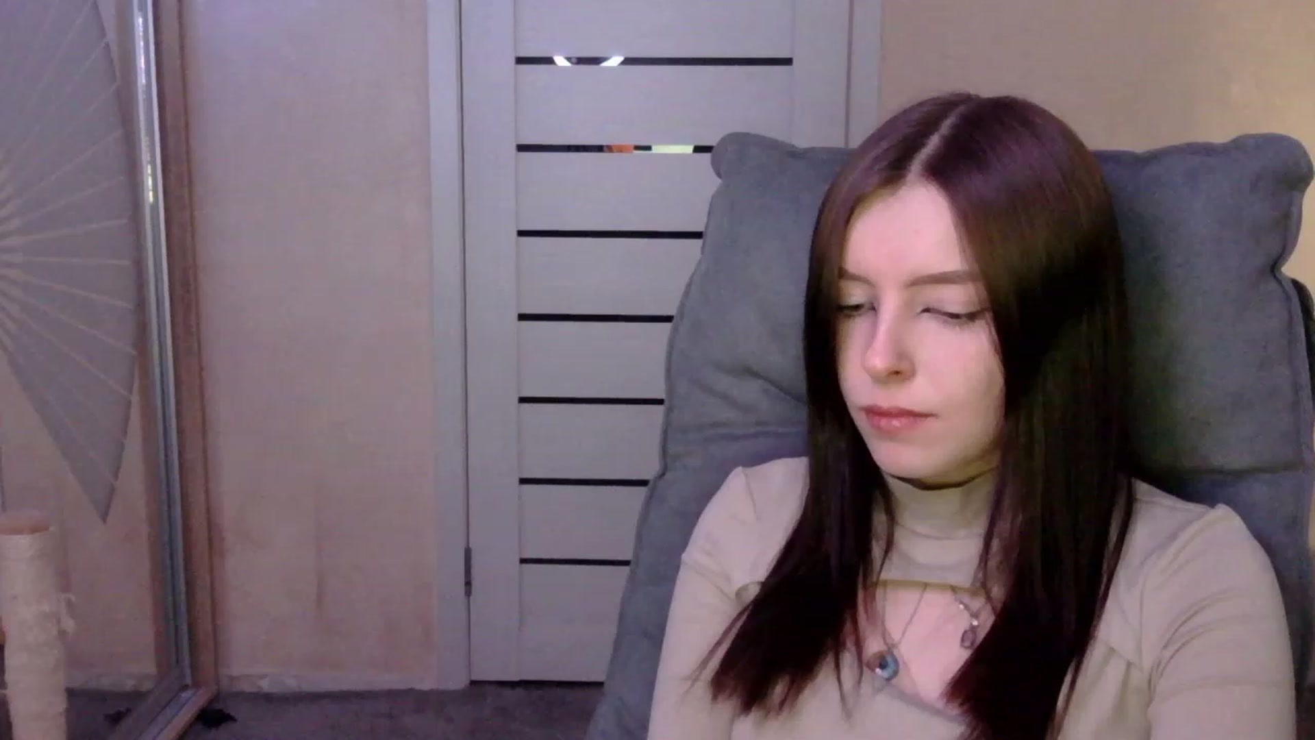 Gallery image thumbnail from MaybeMary's myfreecams stream on, 01/14/2024, 22:37 image 6 of 20