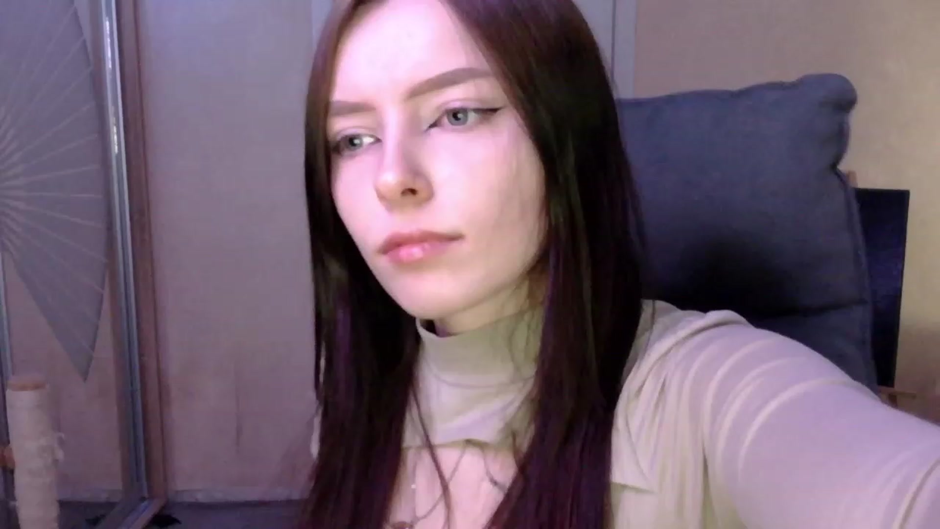 Gallery image thumbnail from MaybeMary's myfreecams stream on, 01/14/2024, 22:37 image 5 of 20