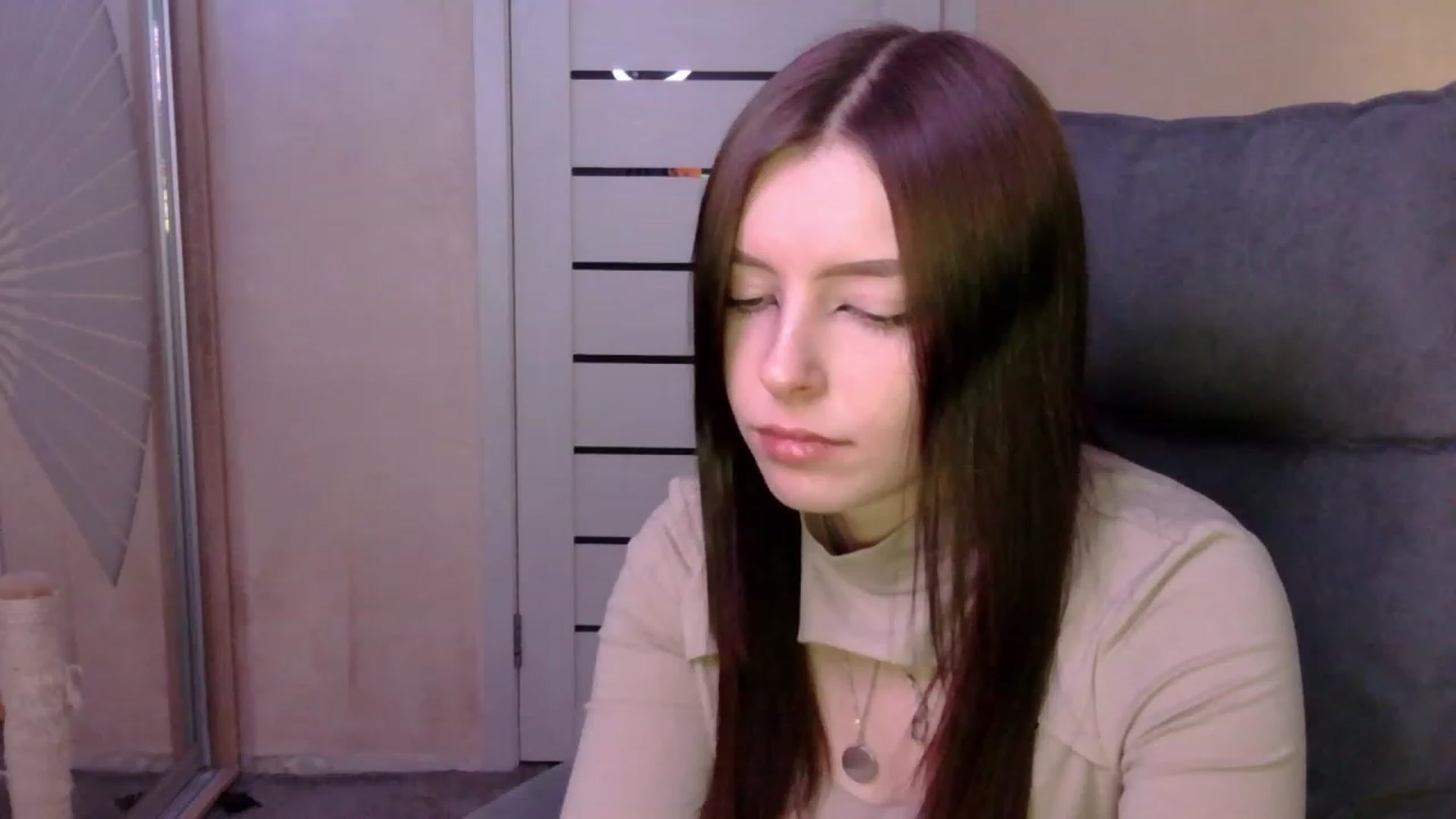 Gallery image thumbnail from MaybeMary's myfreecams stream on, 01/14/2024, 22:37 image 16 of 20