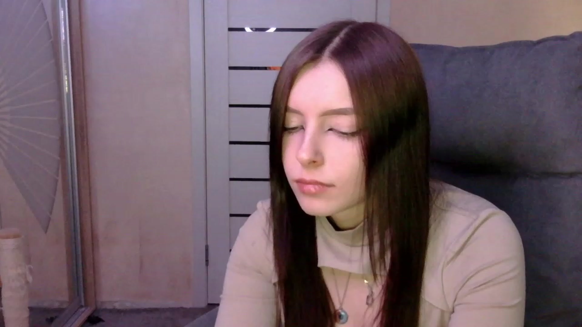 Gallery image thumbnail from MaybeMary's myfreecams stream on, 01/14/2024, 22:37 image 18 of 20