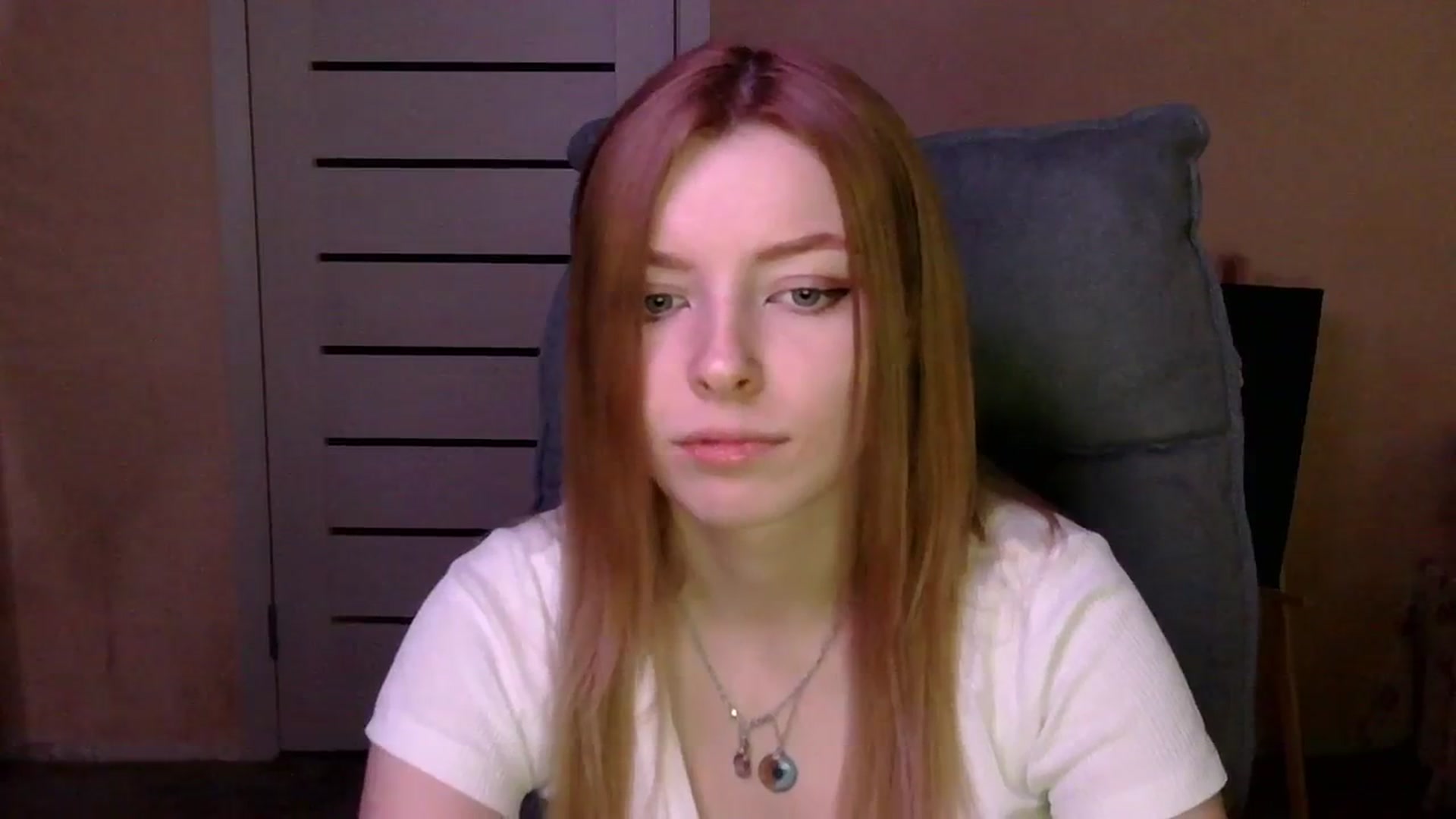 Gallery image thumbnail from MaybeMary's myfreecams stream on, 02/11/2024, 09:22 image 14 of 20