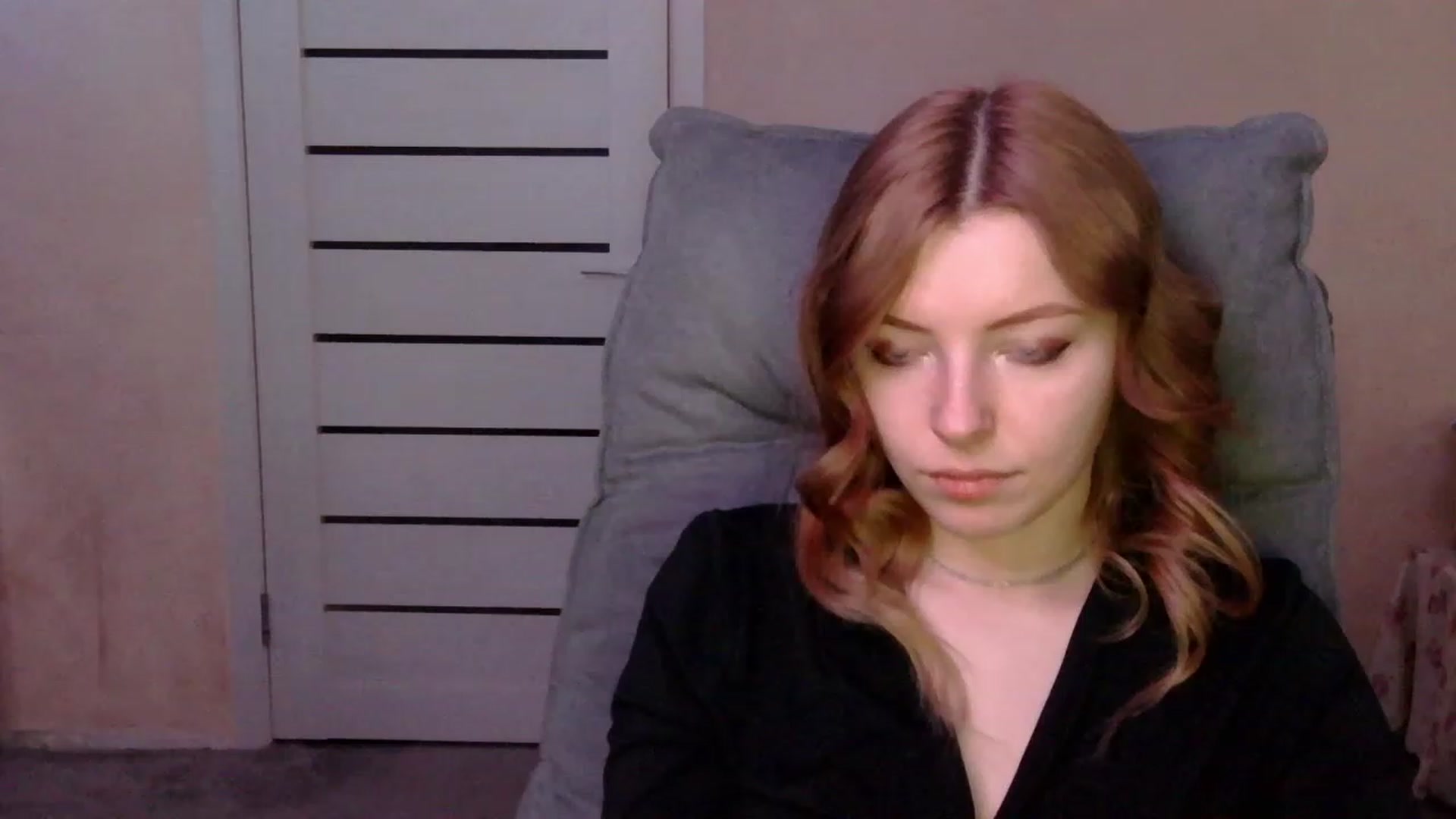 Gallery image thumbnail from MaybeMary's myfreecams stream on, 02/13/2024, 11:20 image 16 of 20