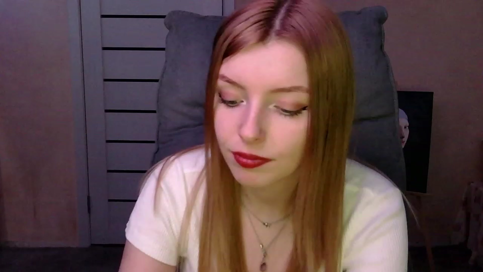 Gallery image thumbnail from MaybeMary's myfreecams stream on, 02/17/2024, 16:51 image 18 of 20