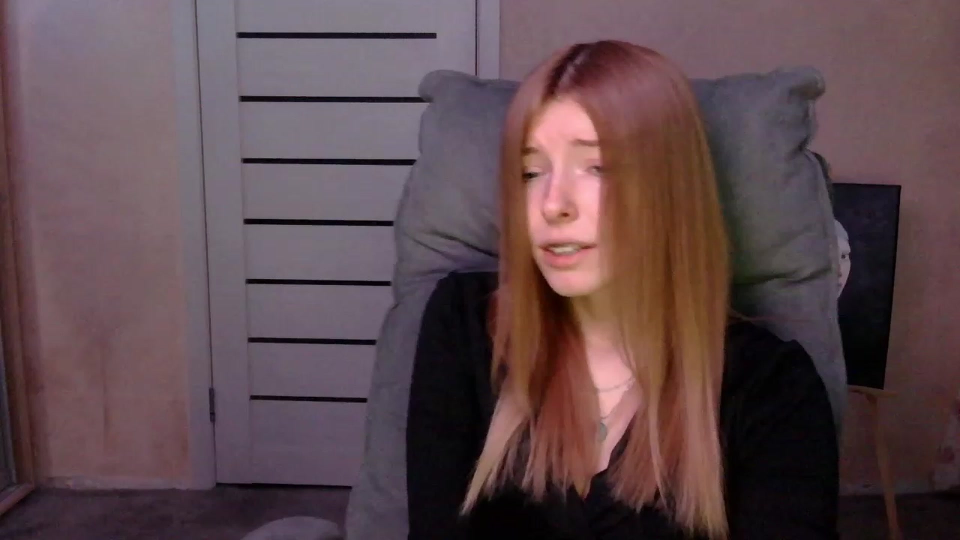 Gallery image thumbnail from MaybeMary's myfreecams stream on, 02/20/2024, 14:24 image 3 of 20