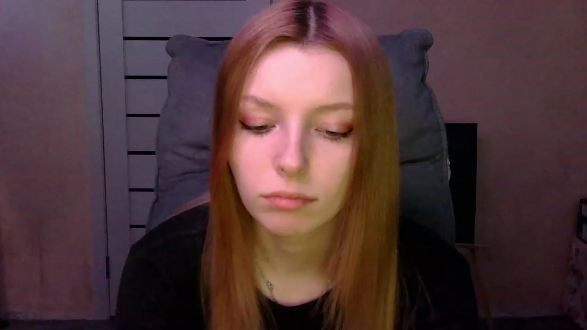 Gallery image thumbnail from MaybeMary's myfreecams stream on, 03/04/2024, 21:23 image 2 of 20
