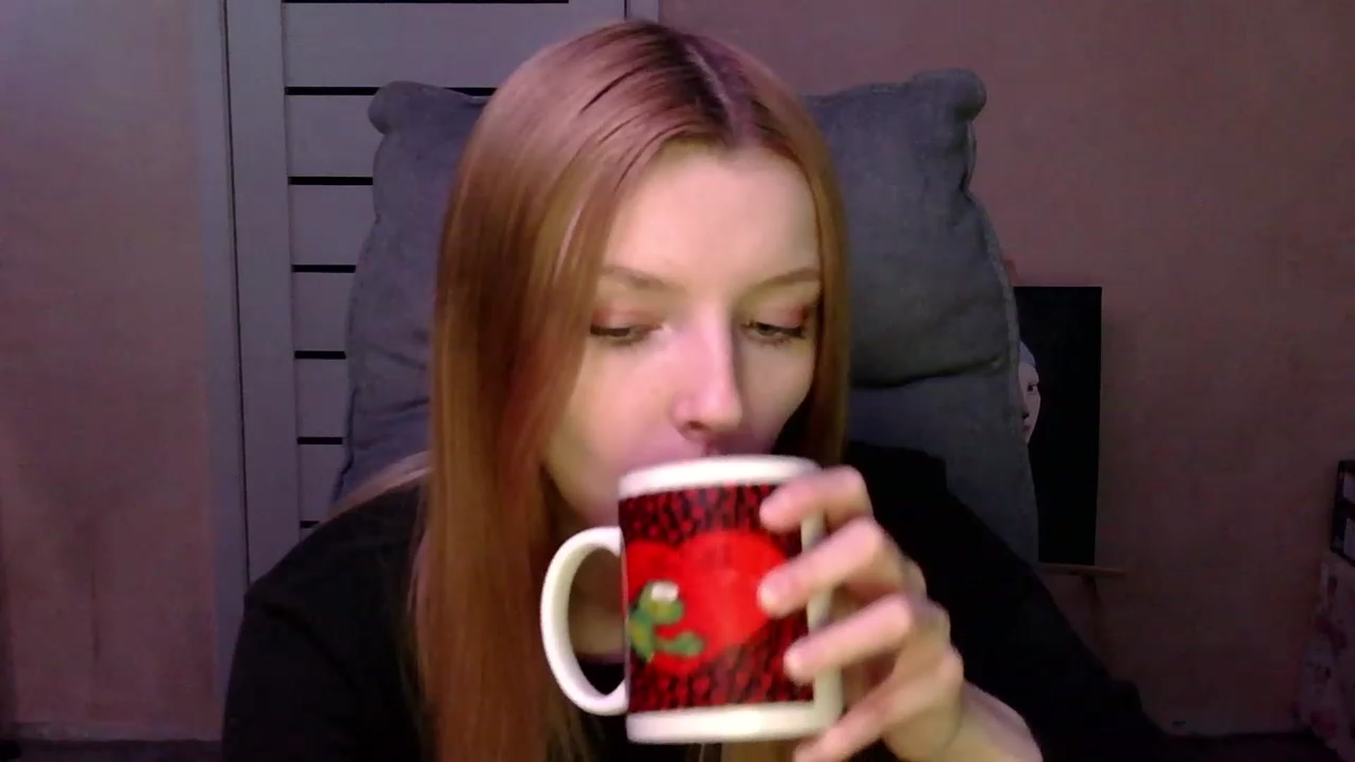 Gallery image thumbnail from MaybeMary's myfreecams stream on, 03/04/2024, 21:23 image 9 of 20
