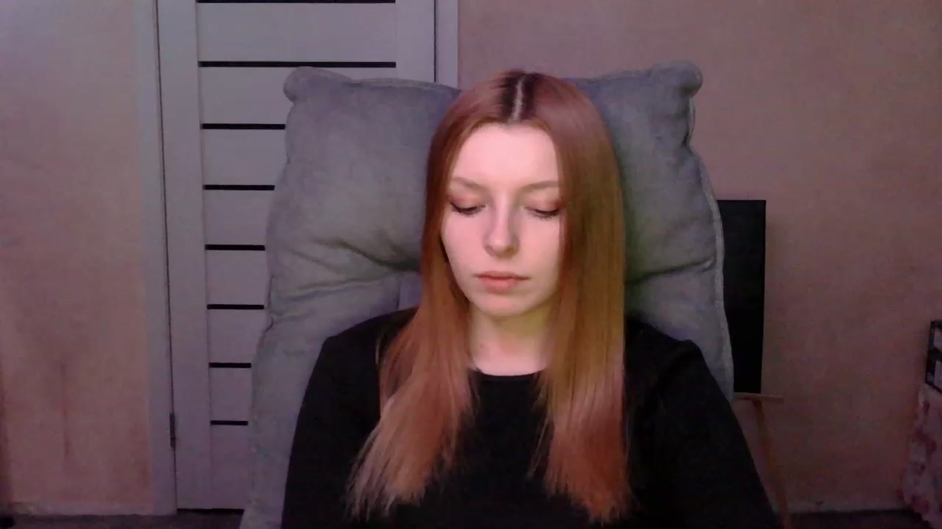 Gallery image thumbnail from MaybeMary's myfreecams stream on, 03/04/2024, 21:23 image 15 of 20