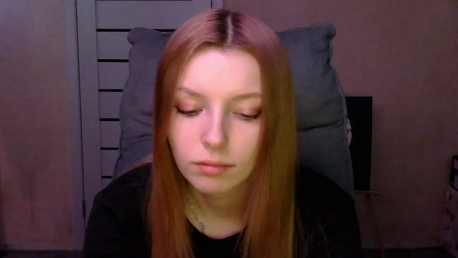 Gallery image thumbnail from MaybeMary's myfreecams stream on, 03/04/2024, 21:23 image 6 of 20