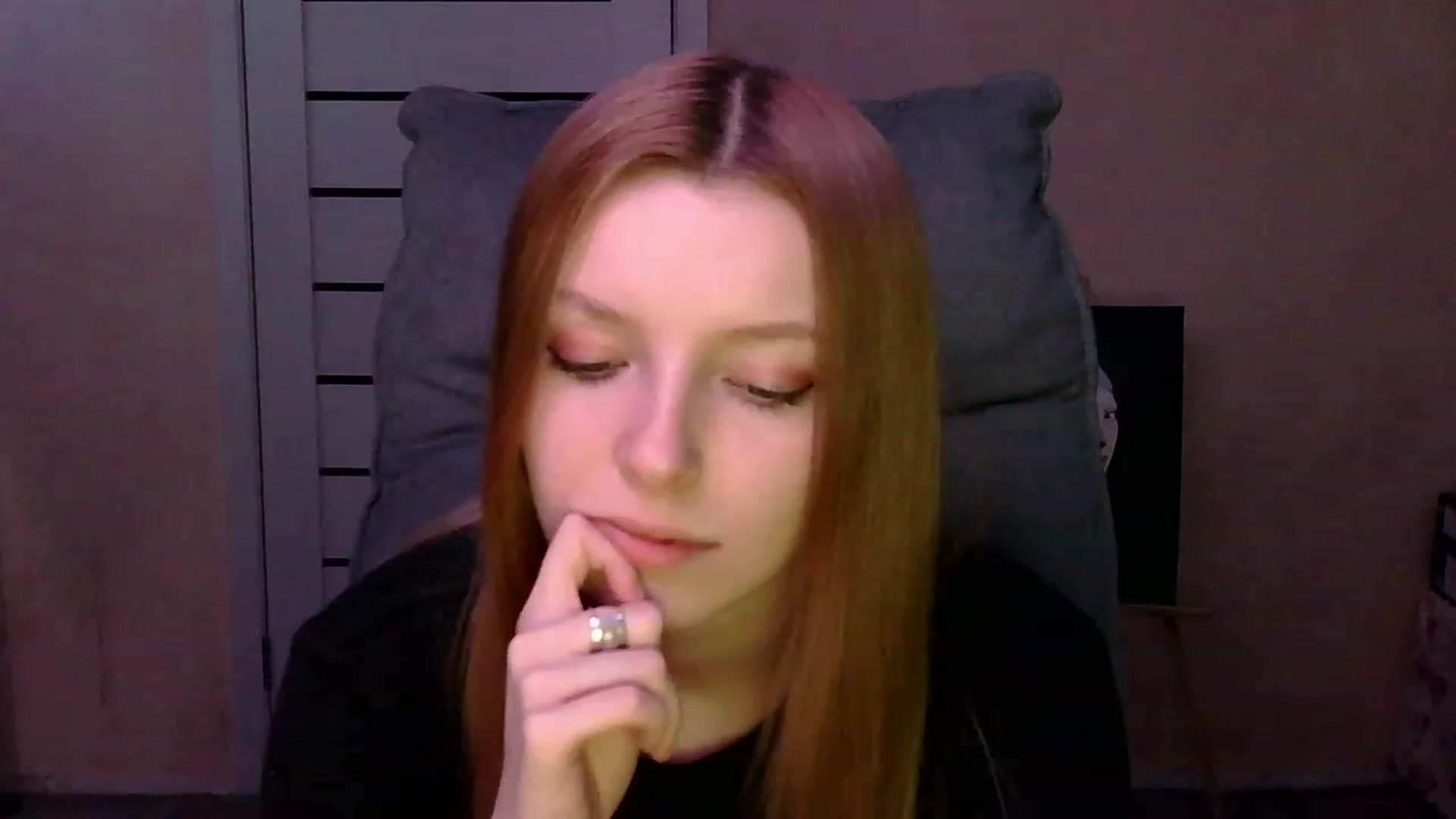 Gallery image thumbnail from MaybeMary's myfreecams stream on, 03/04/2024, 21:23 image 11 of 20