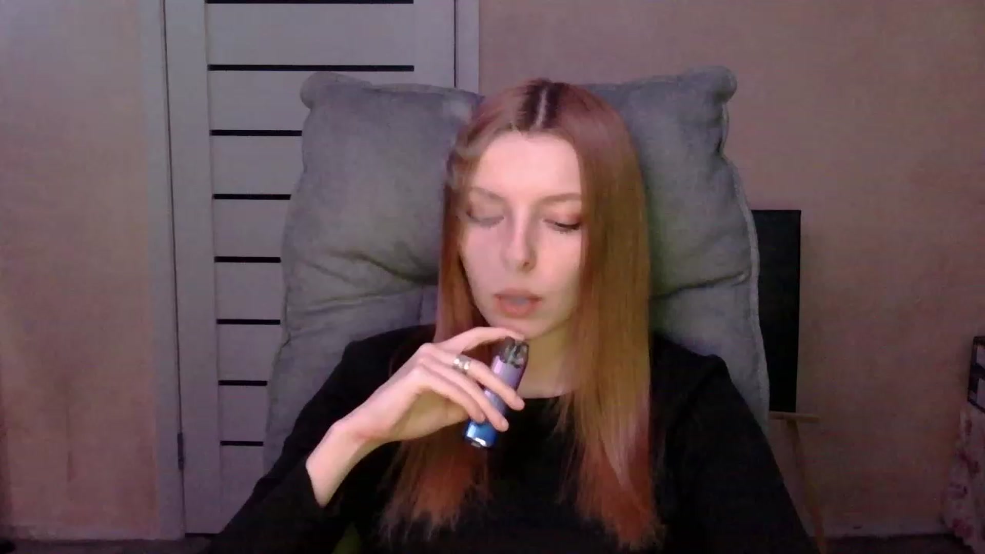 Gallery image thumbnail from MaybeMary's myfreecams stream on, 03/04/2024, 21:23 image 19 of 20