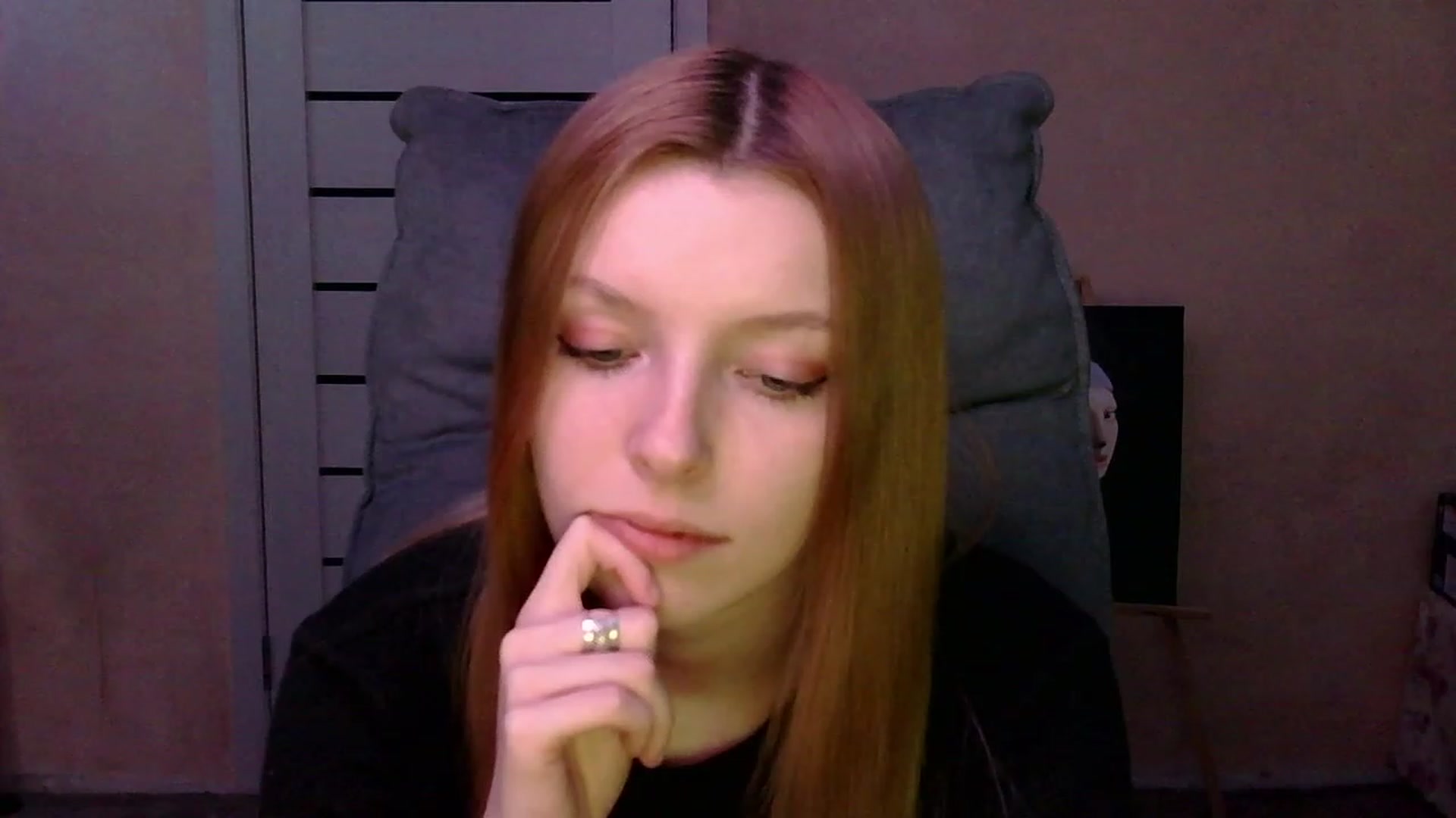 Gallery image thumbnail from MaybeMary's myfreecams stream on, 03/04/2024, 21:23 image 10 of 20