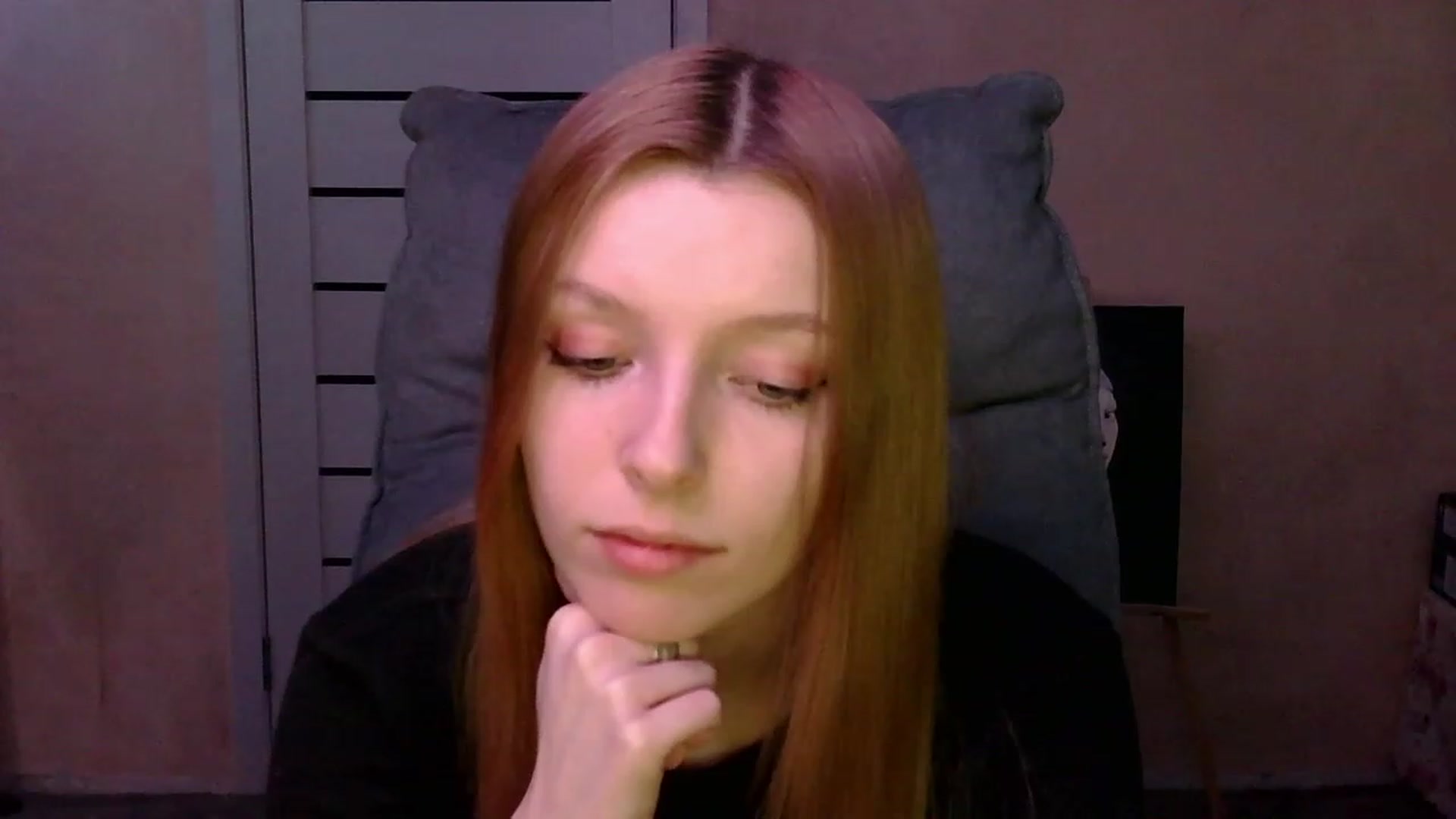 Gallery image thumbnail from MaybeMary's myfreecams stream on, 03/04/2024, 21:23 image 8 of 20