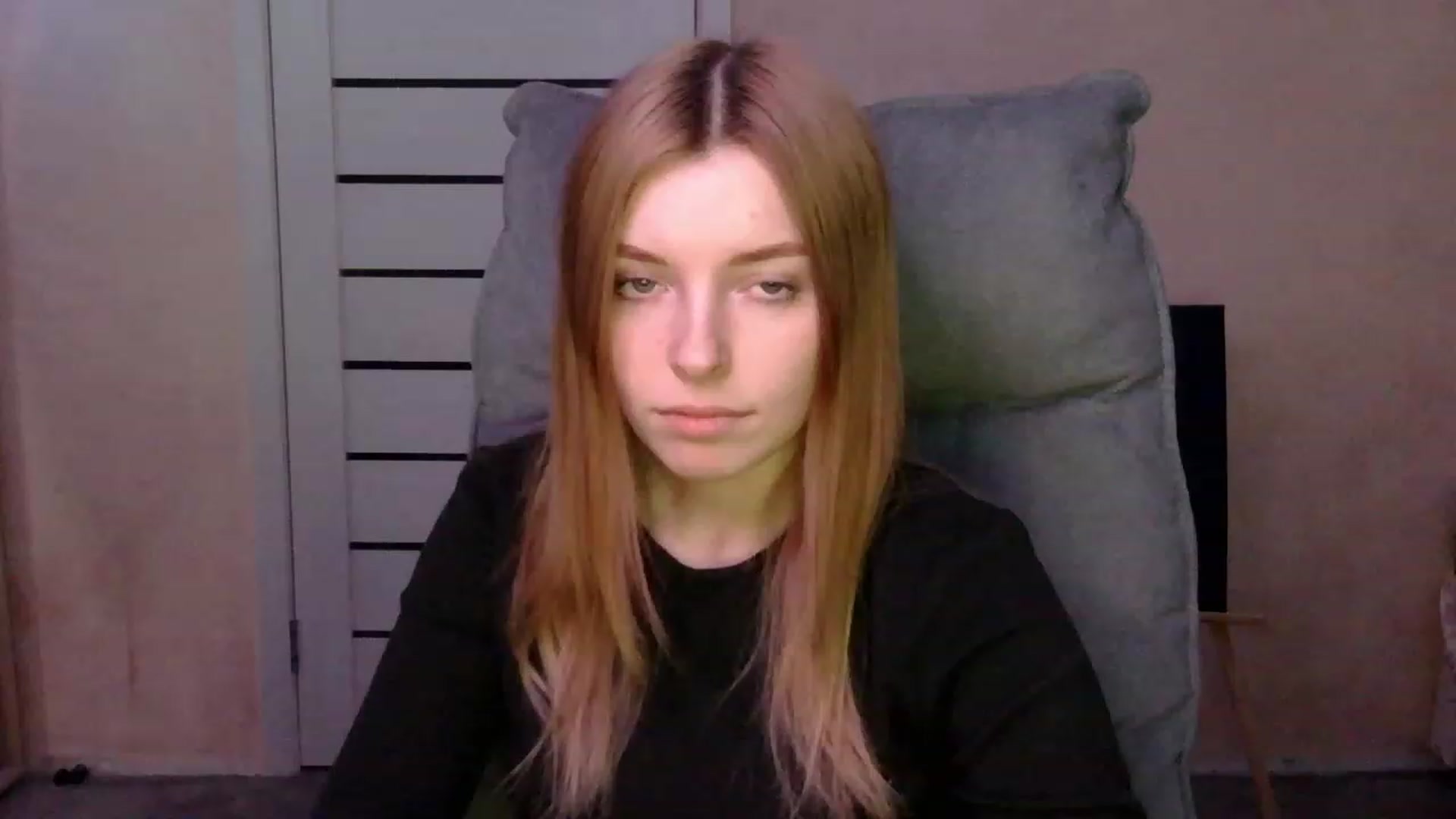 Gallery image thumbnail from MaybeMary's myfreecams stream on, 03/06/2024, 17:01 image 3 of 20