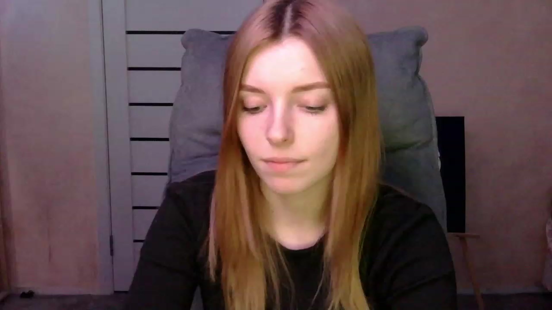 Gallery image thumbnail from MaybeMary's myfreecams stream on, 03/06/2024, 17:01 image 6 of 20