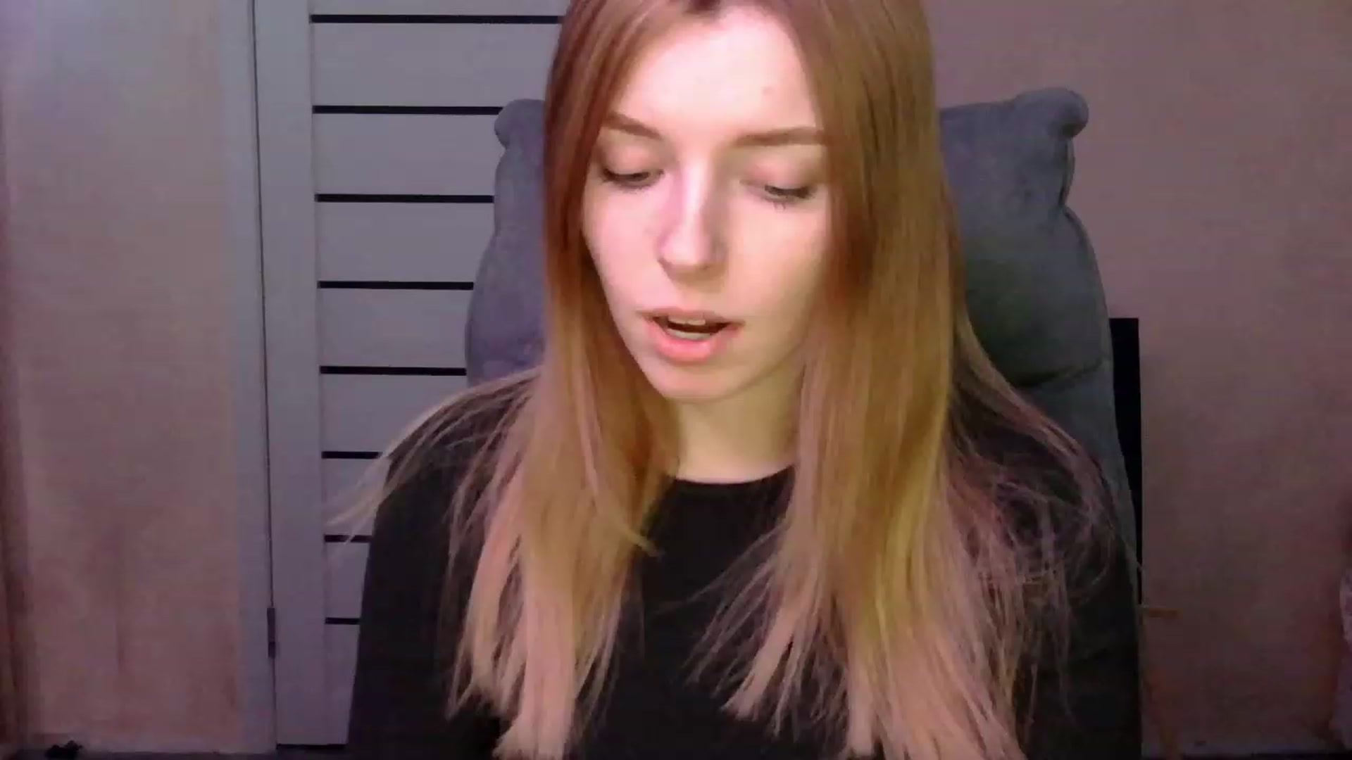 Gallery image thumbnail from MaybeMary's myfreecams stream on, 03/06/2024, 17:01 image 13 of 20