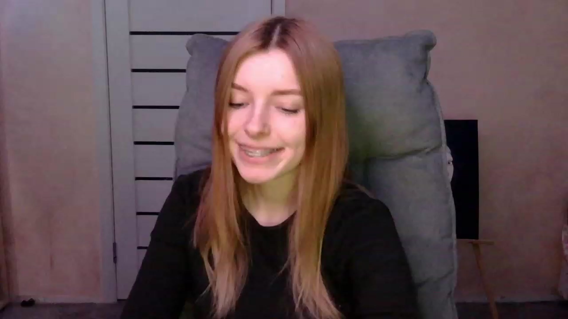 Gallery image thumbnail from MaybeMary's myfreecams stream on, 03/06/2024, 17:01 image 5 of 20