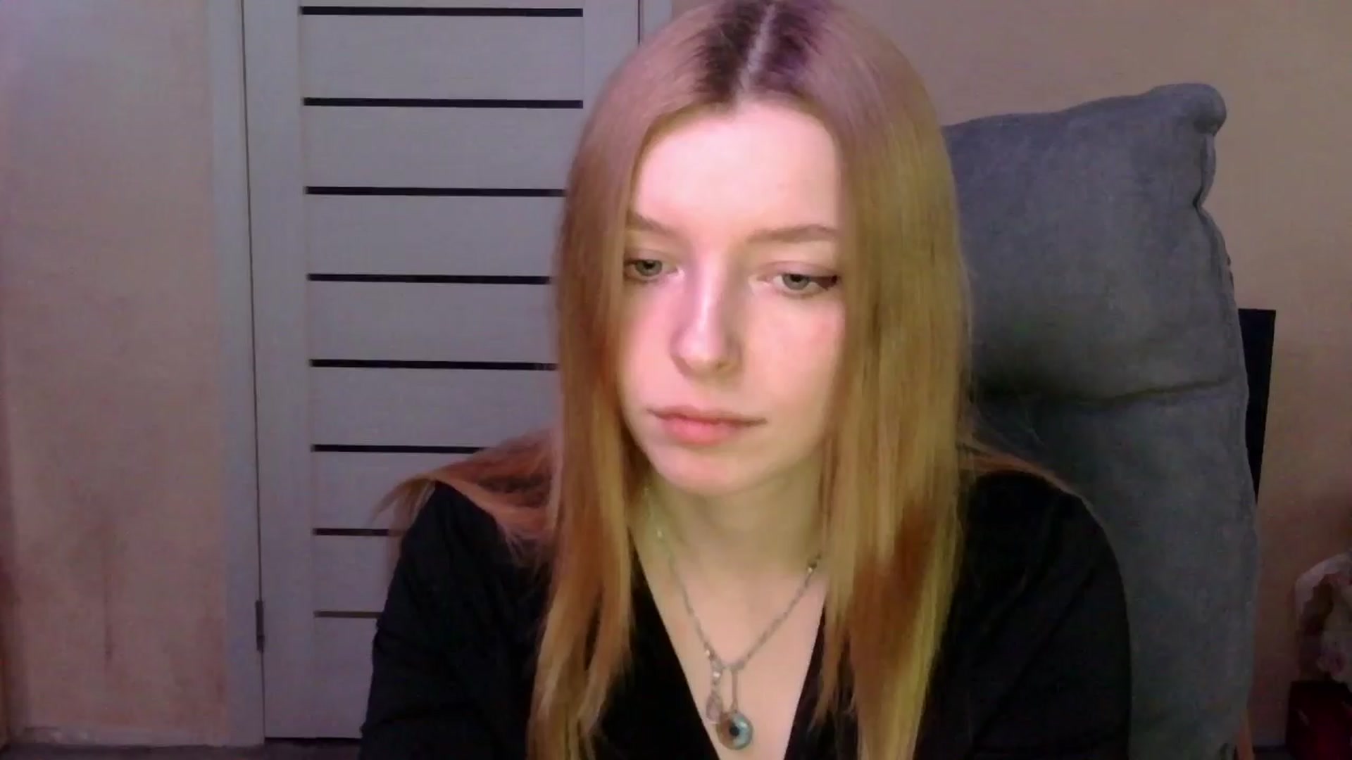Gallery image thumbnail from MaybeMary's myfreecams stream on, 03/24/2024, 14:10 image 10 of 20