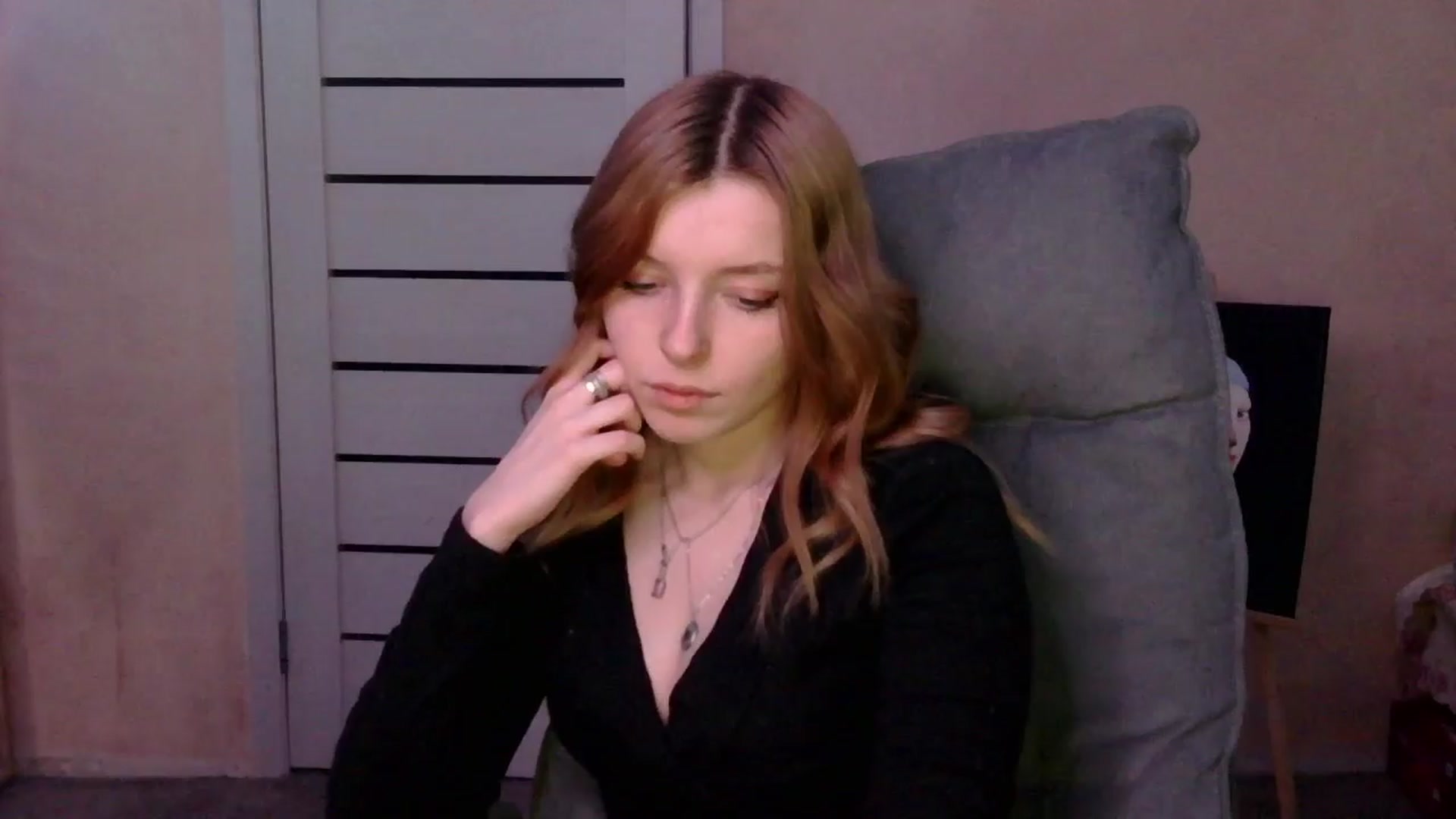 Gallery image thumbnail from MaybeMary's myfreecams stream on, 03/28/2024, 21:59 image 3 of 20