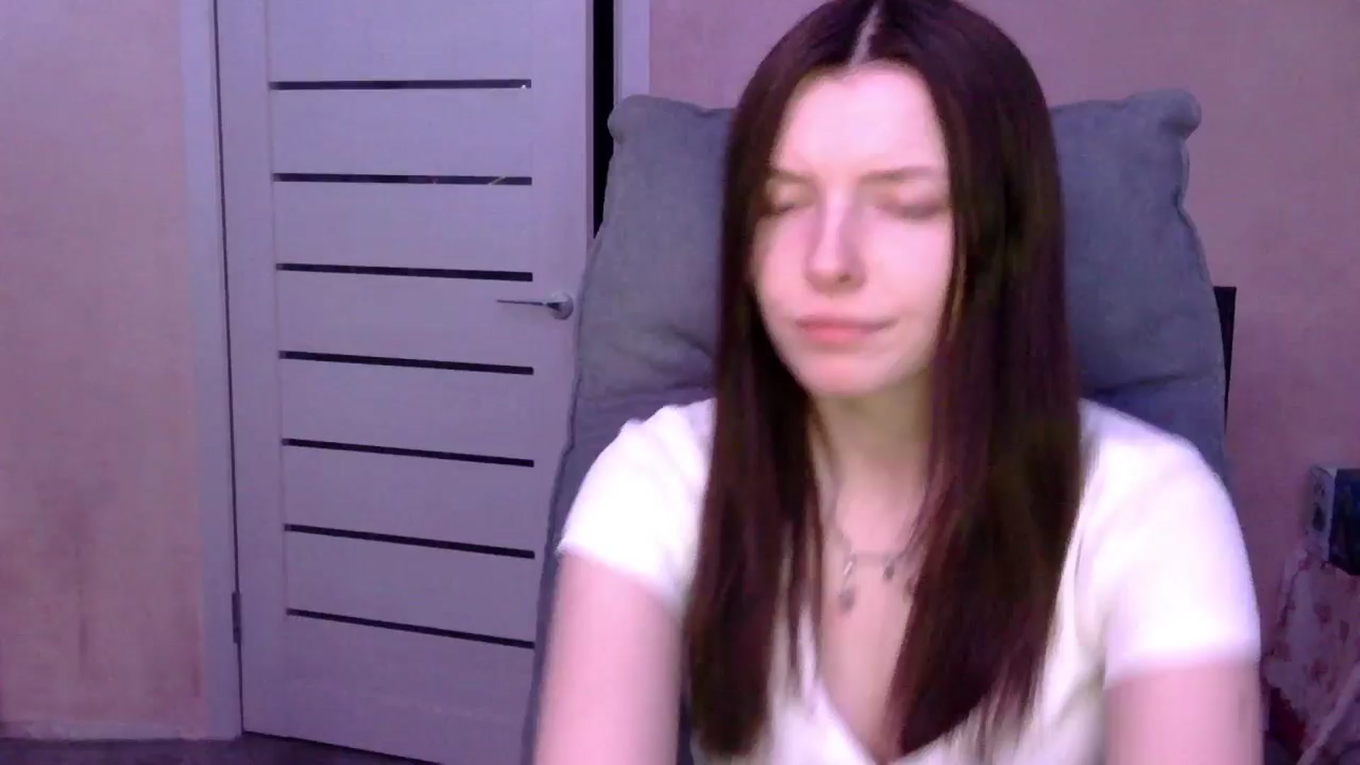 Gallery image thumbnail from MaybeMary's myfreecams stream on, 04/09/2024, 18:11 image 18 of 20
