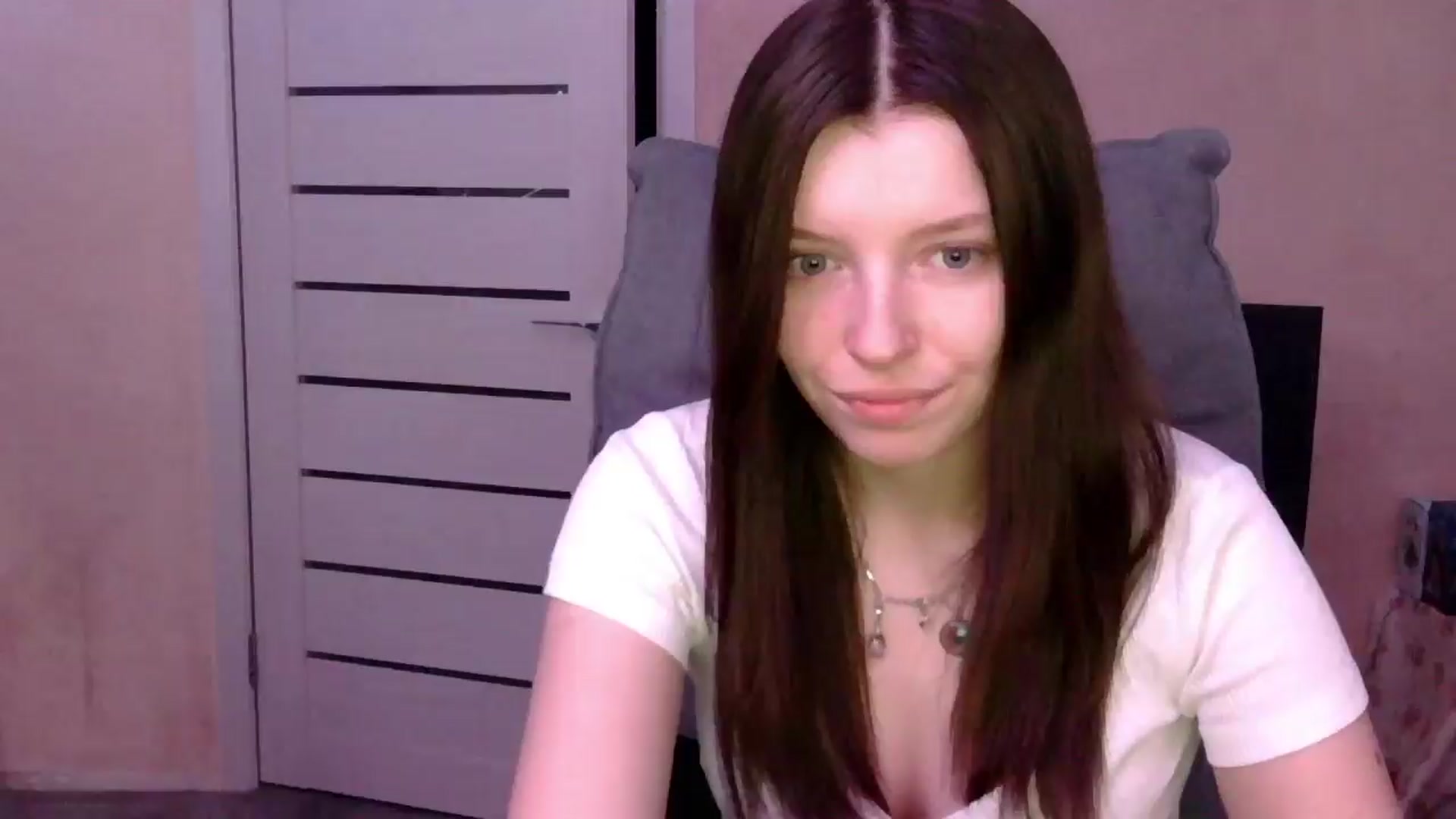 Gallery image thumbnail from MaybeMary's myfreecams stream on, 04/09/2024, 18:11 image 13 of 20