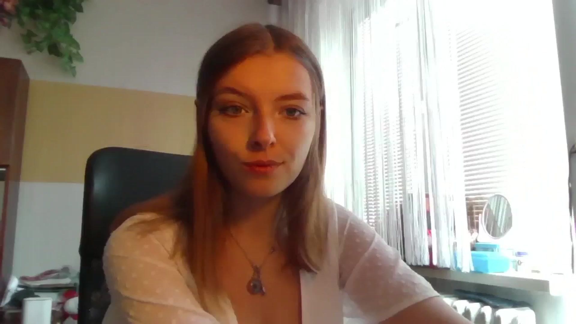 Gallery image thumbnail from MaybeMary's myfreecams stream on, 09/19/2024, 10:12 image 5 of 20