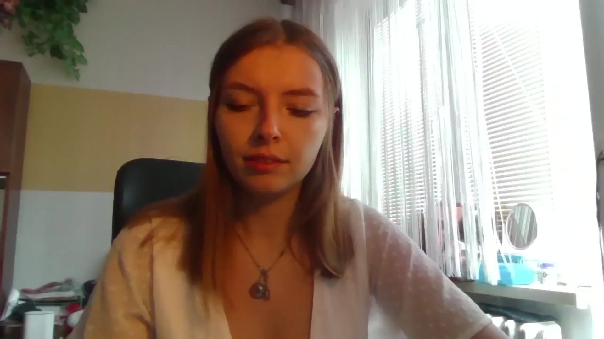Gallery image thumbnail from MaybeMary's myfreecams stream on, 09/19/2024, 10:12 image 2 of 20