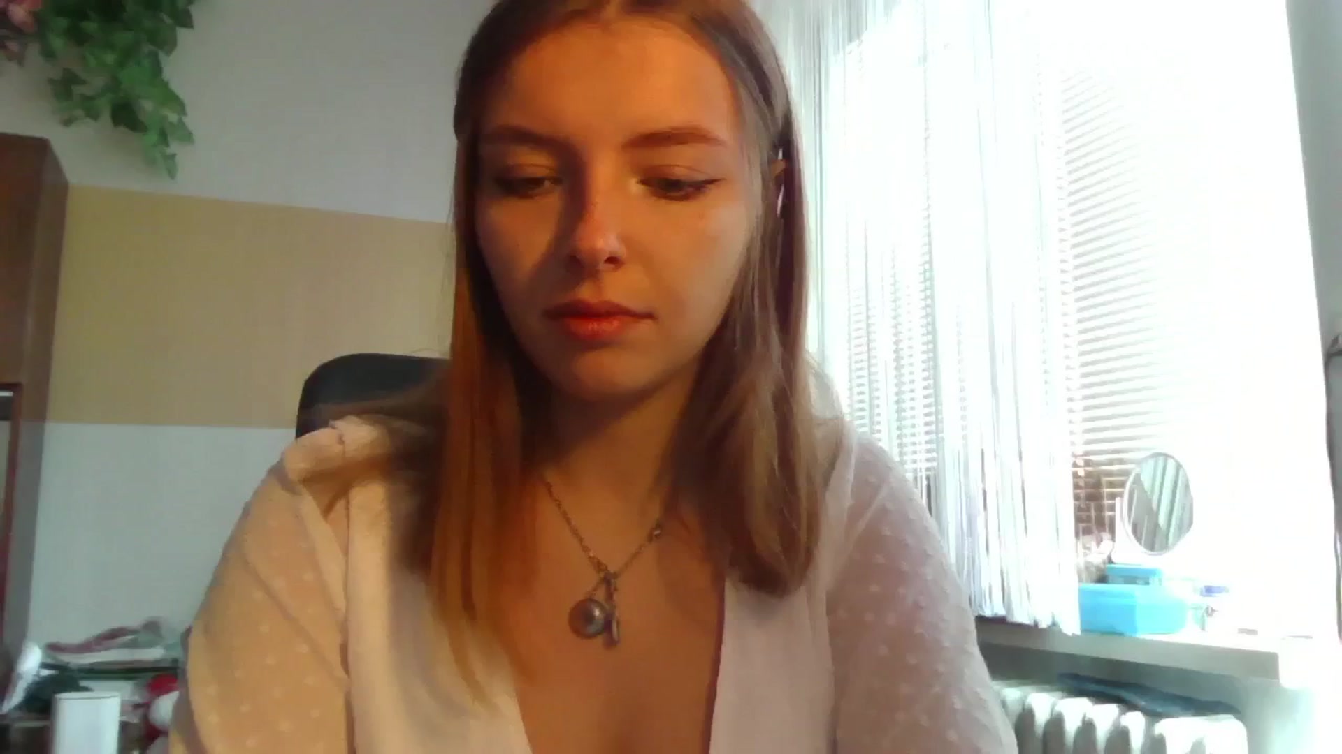 Gallery image thumbnail from MaybeMary's myfreecams stream on, 09/19/2024, 10:12 image 8 of 20