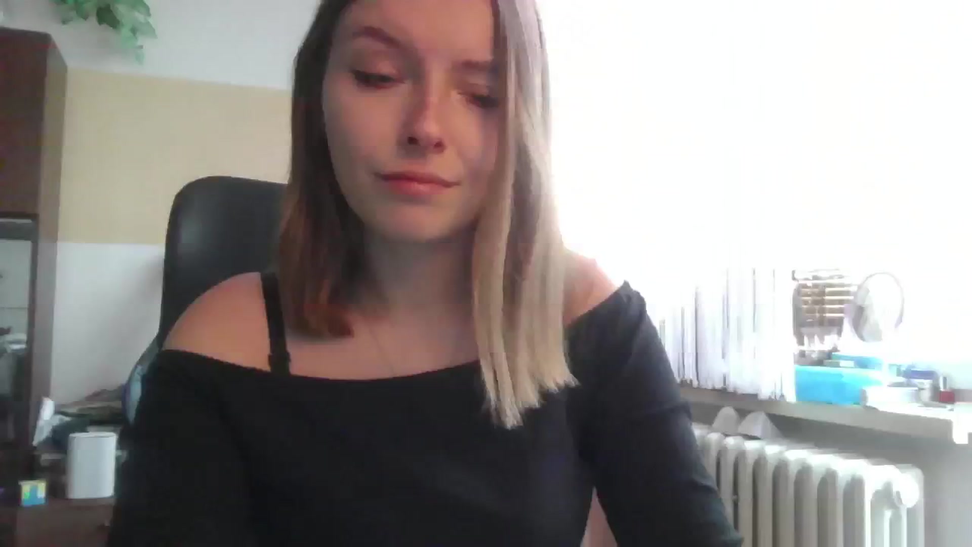 Gallery image thumbnail from MaybeMary's myfreecams stream on, 09/29/2024, 14:22 image 20 of 20