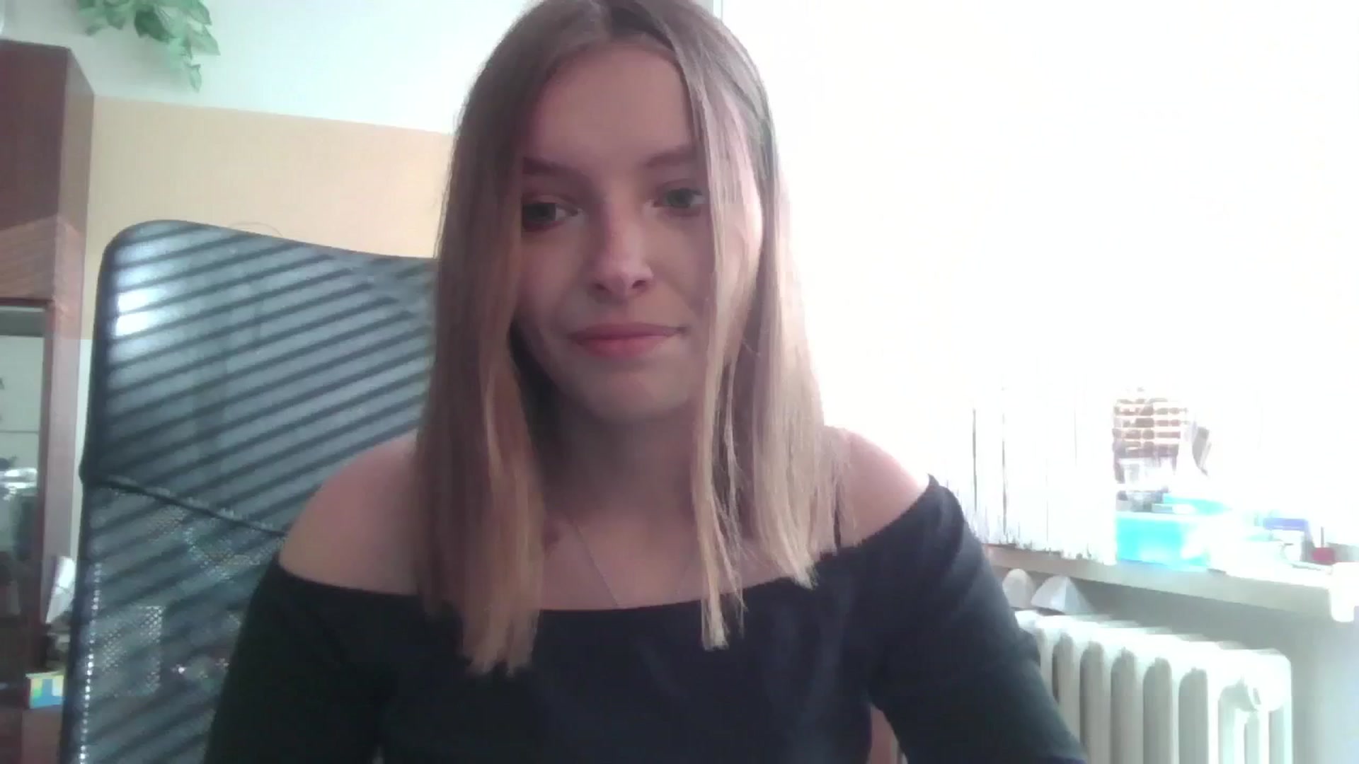 Gallery image thumbnail from MaybeMary's myfreecams stream on, 09/29/2024, 14:22 image 3 of 20
