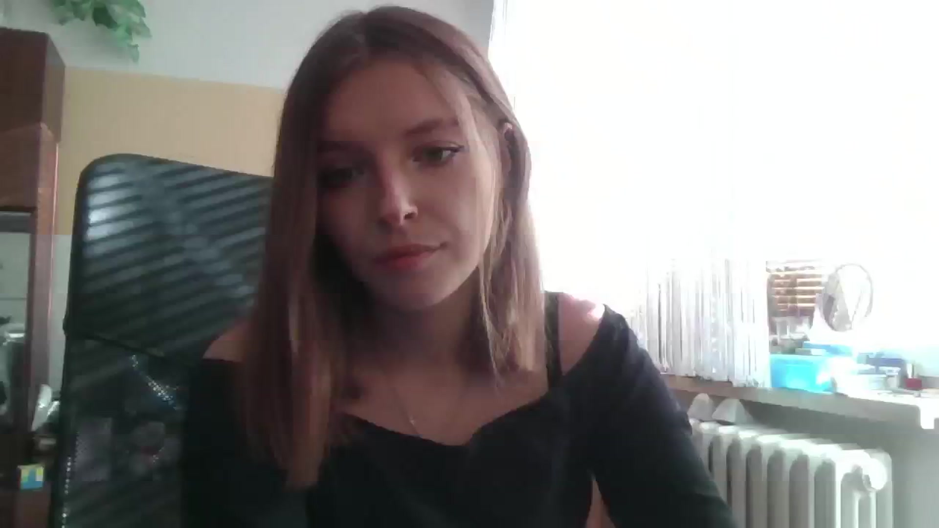 Gallery image thumbnail from MaybeMary's myfreecams stream on, 09/29/2024, 14:22 image 9 of 20