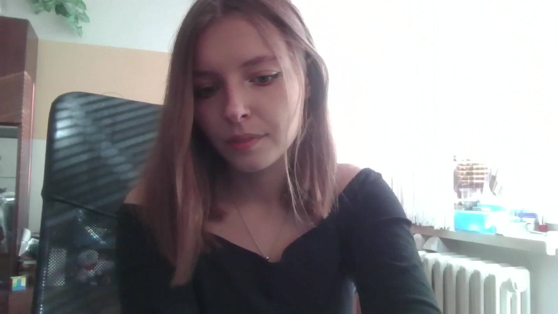 Gallery image thumbnail from MaybeMary's myfreecams stream on, 09/29/2024, 14:22 image 10 of 20