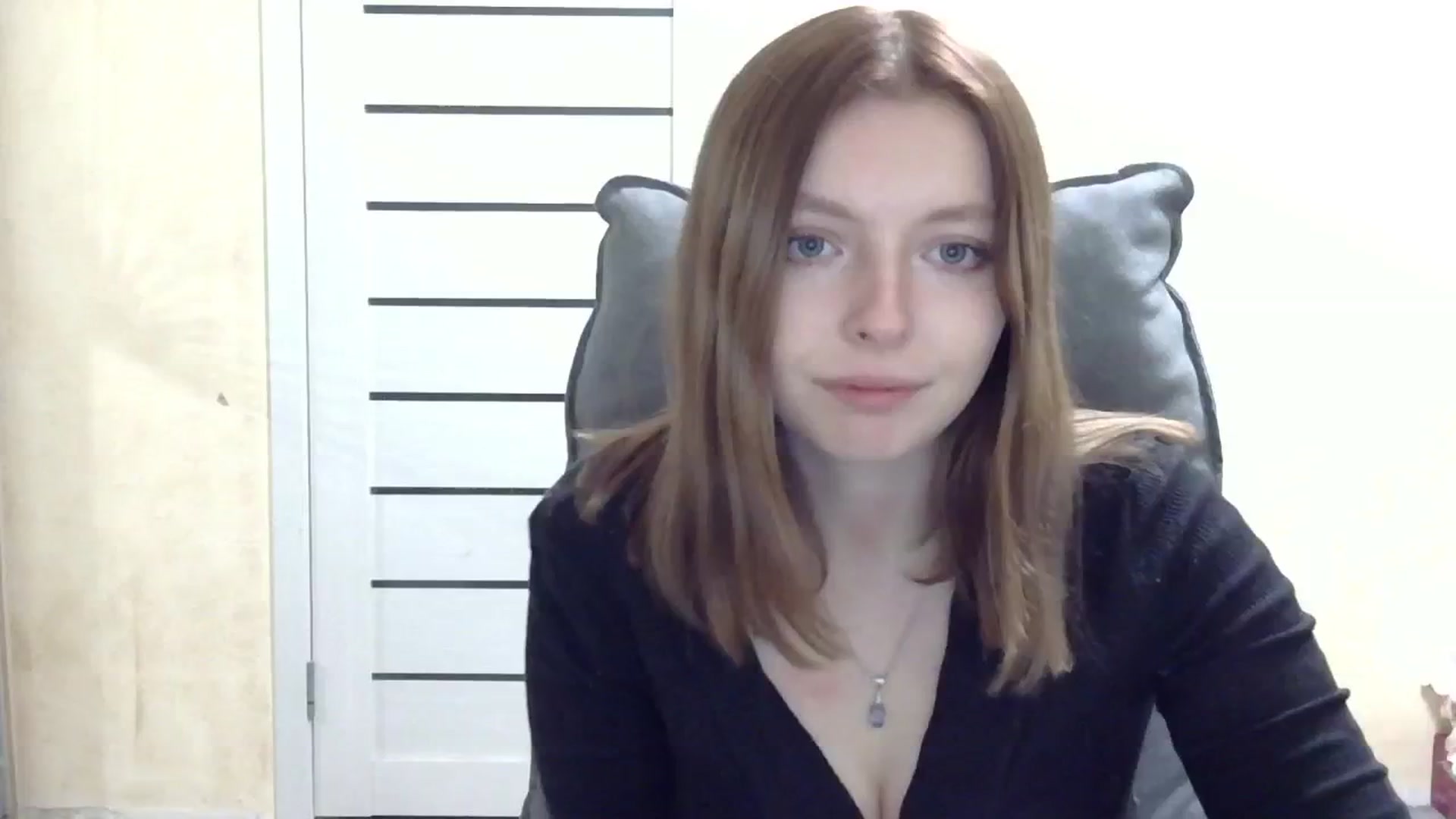 Gallery image thumbnail from MaybeMary's myfreecams stream on, 10/25/2024, 17:02 image 13 of 20