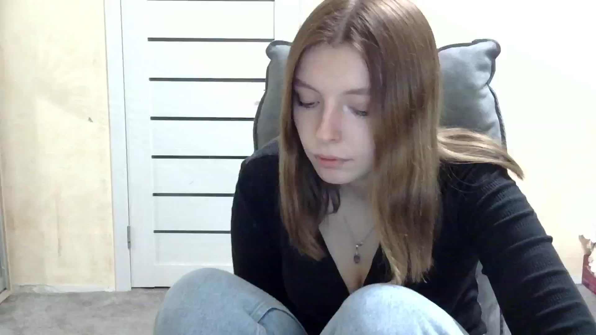 Gallery image thumbnail from MaybeMary's myfreecams stream on, 10/25/2024, 17:02 image 3 of 20