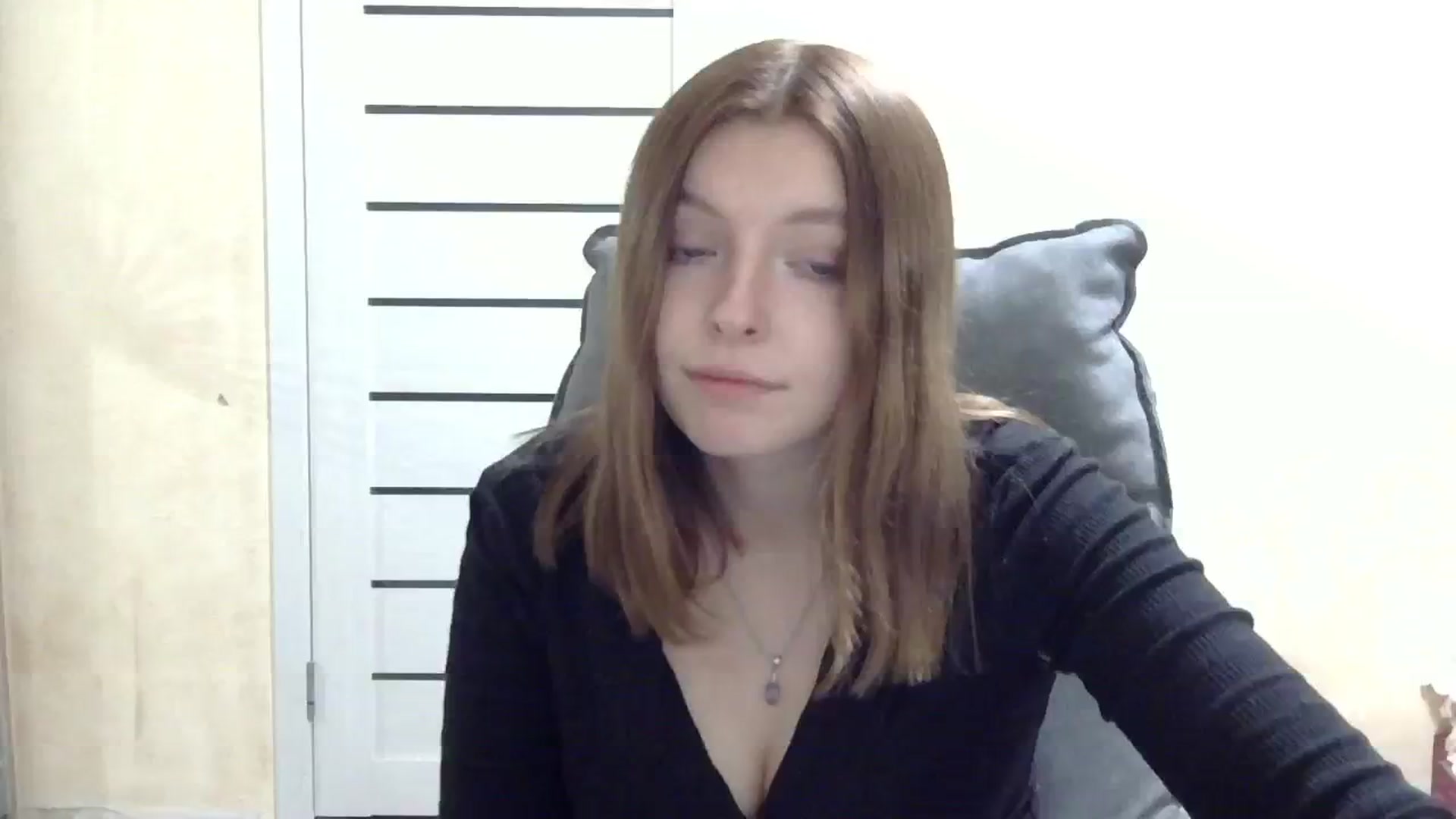 Gallery image thumbnail from MaybeMary's myfreecams stream on, 10/25/2024, 17:02 image 19 of 20