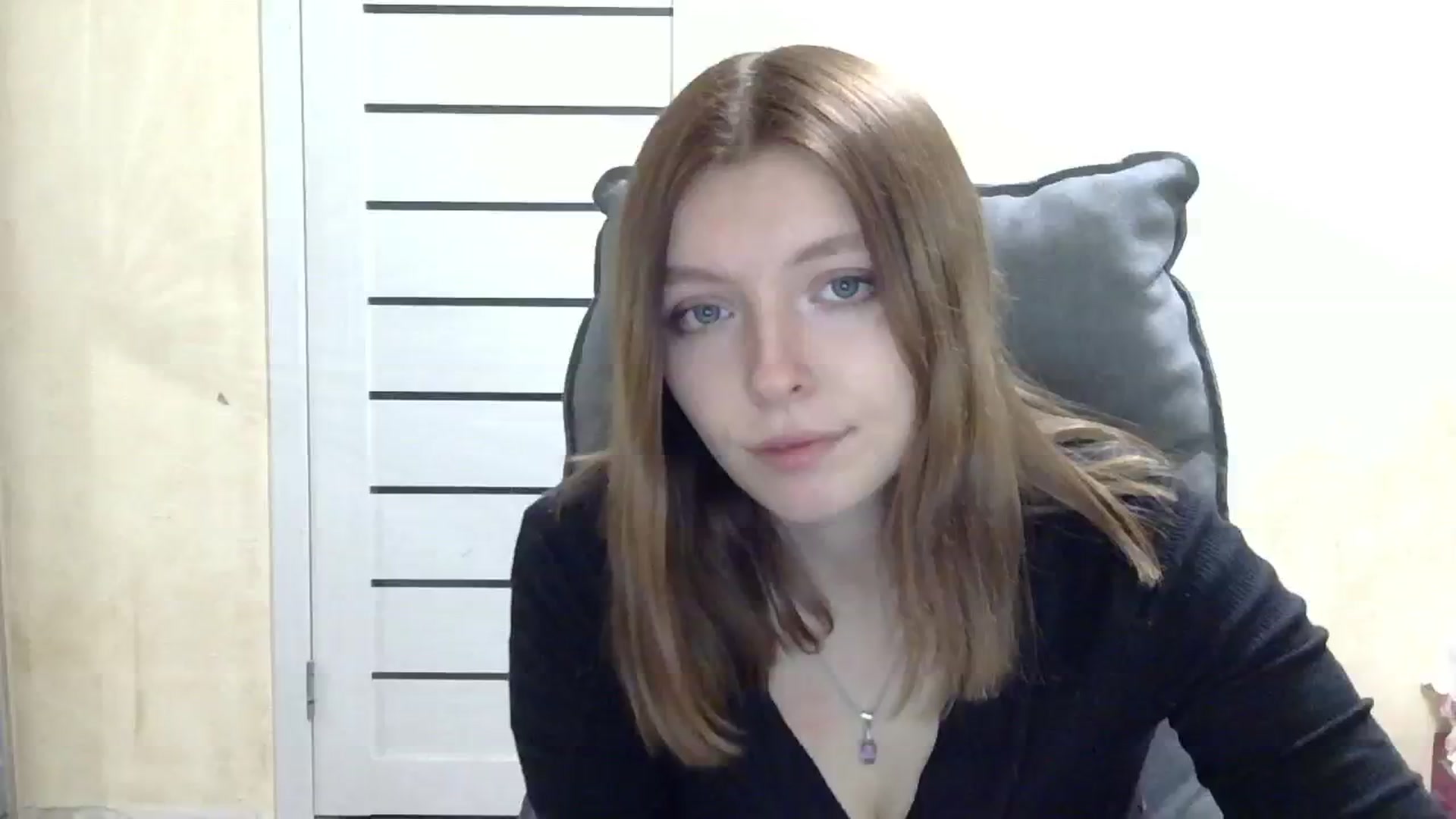 Gallery image thumbnail from MaybeMary's myfreecams stream on, 10/25/2024, 17:02 image 15 of 20