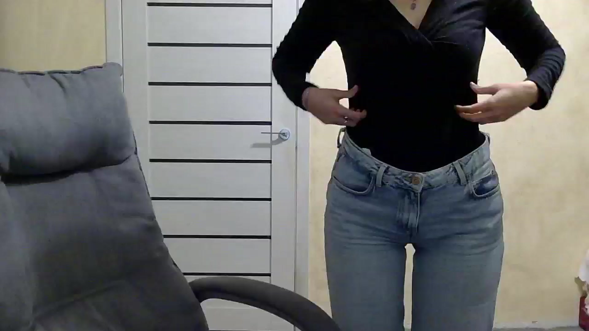 Gallery image thumbnail from MaybeMary's myfreecams stream on, 10/25/2024, 17:02 image 9 of 20