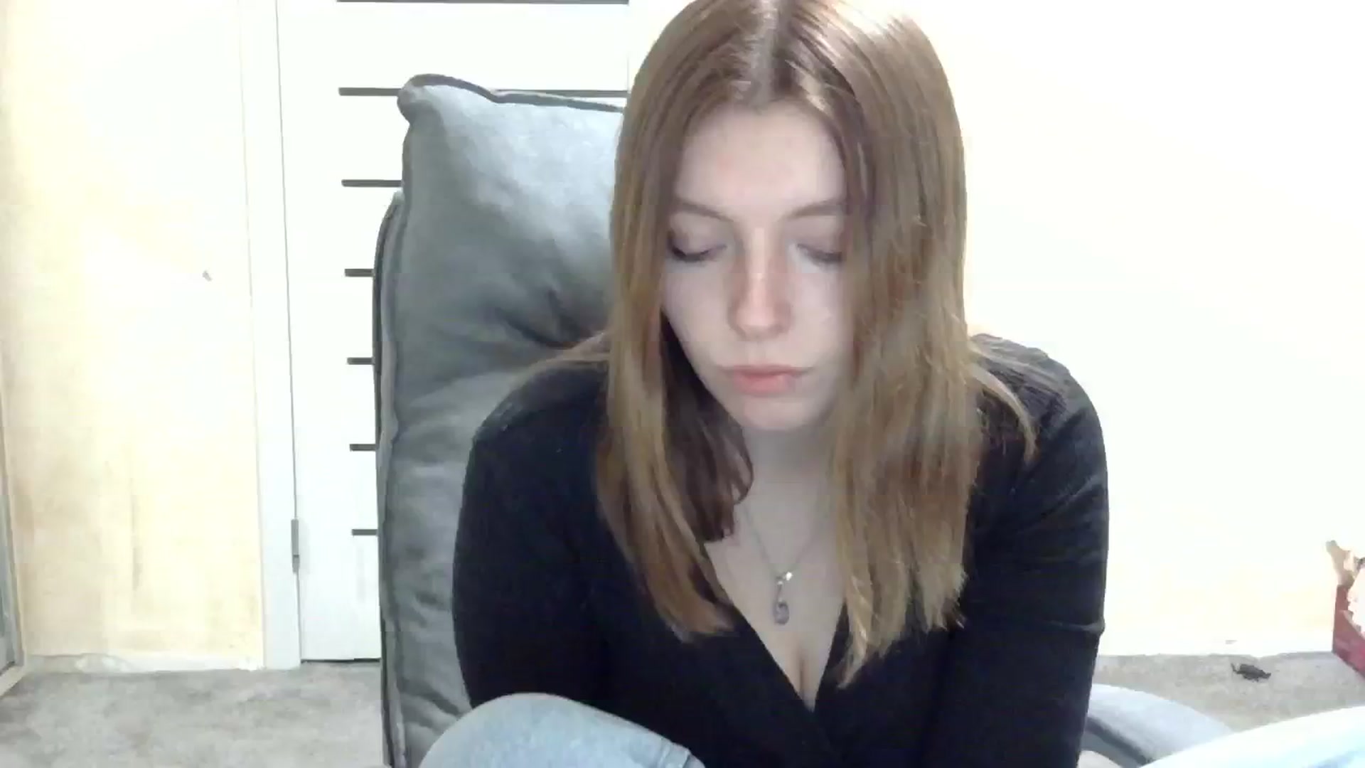 Gallery image thumbnail from MaybeMary's myfreecams stream on, 10/25/2024, 17:02 image 4 of 20