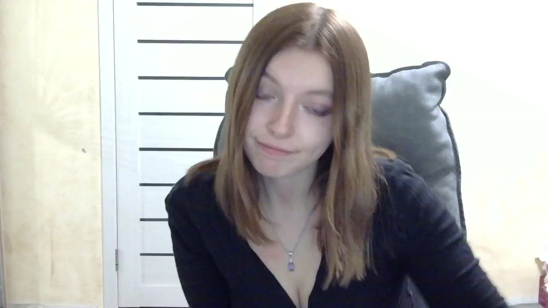 Gallery image thumbnail from MaybeMary's myfreecams stream on, 10/25/2024, 17:02 image 12 of 20