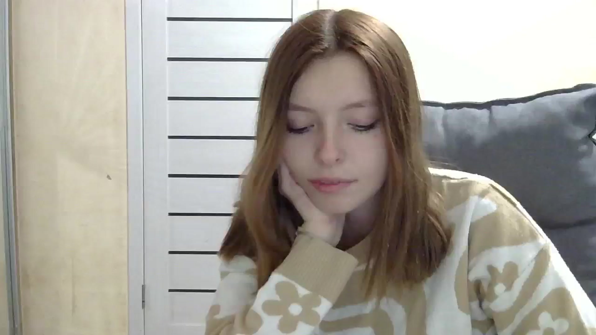 Gallery image thumbnail from MaybeMary's myfreecams stream on, 10/29/2024, 16:38 image 9 of 20