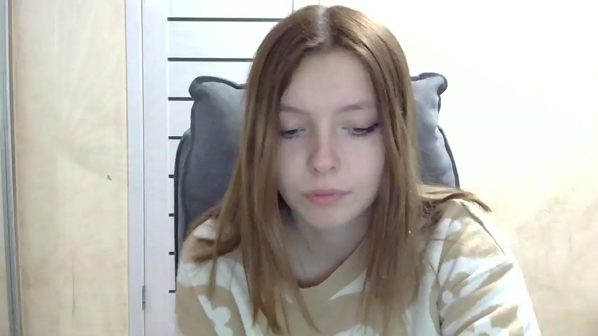 Gallery image thumbnail from MaybeMary's myfreecams stream on, 10/29/2024, 16:38 image 11 of 20
