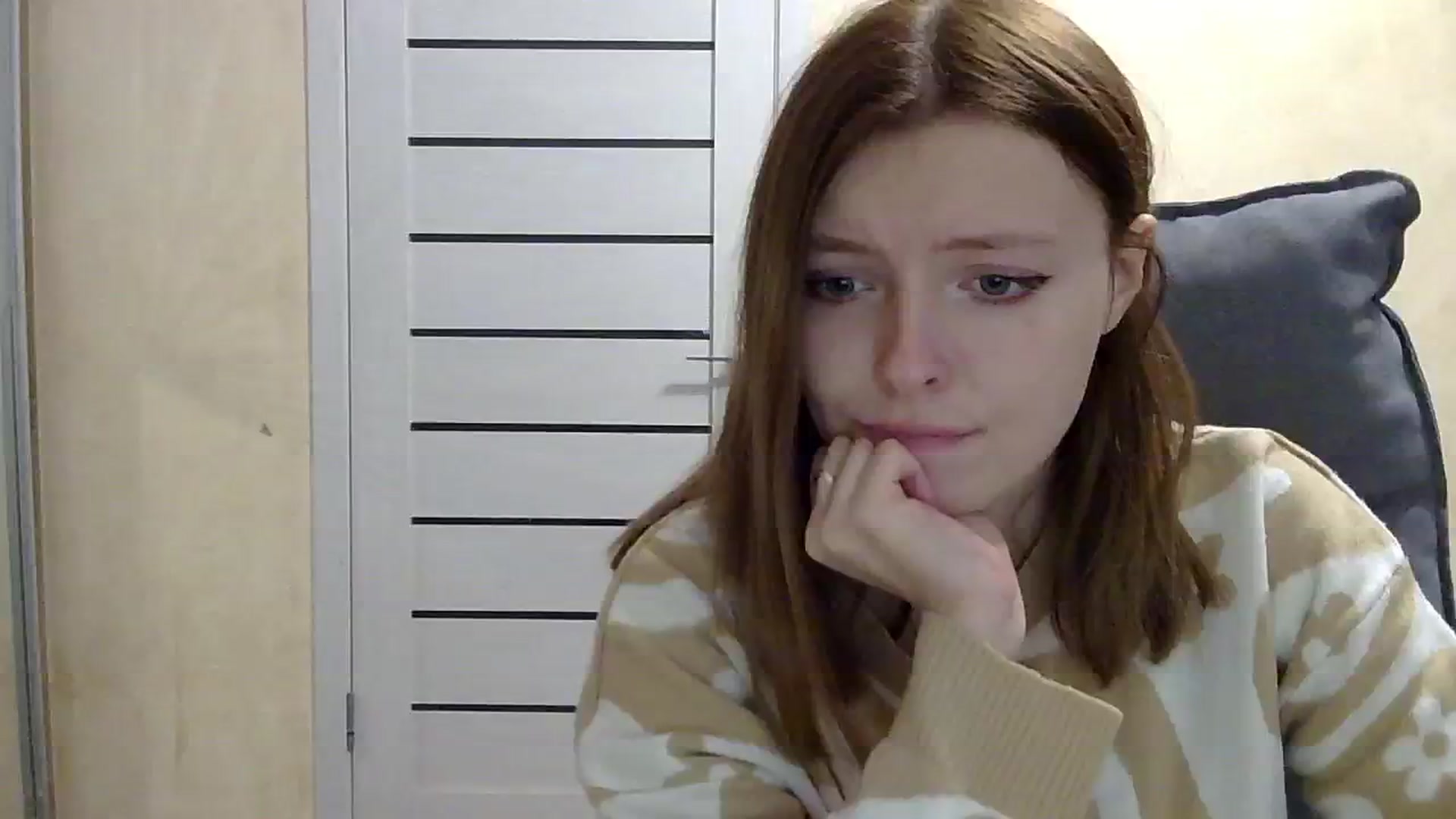 Gallery image thumbnail from MaybeMary's myfreecams stream on, 10/29/2024, 16:38 image 16 of 20