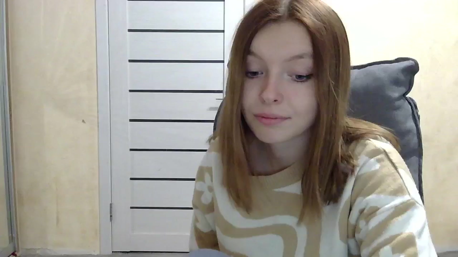 Gallery image thumbnail from MaybeMary's myfreecams stream on, 10/29/2024, 16:38 image 3 of 20