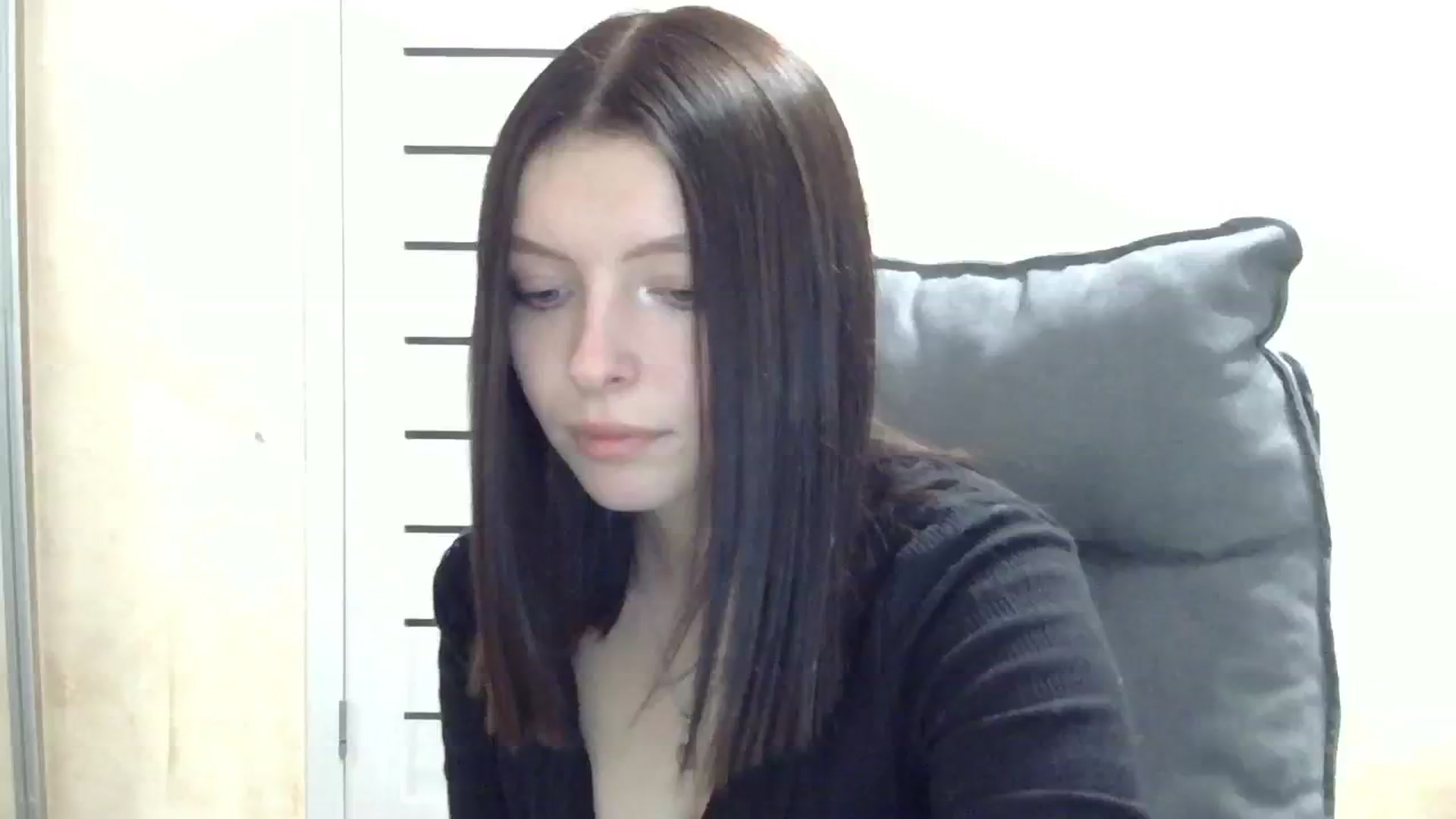 Gallery image thumbnail from MaybeMary's myfreecams stream on, 10/30/2024, 17:36 image 17 of 20