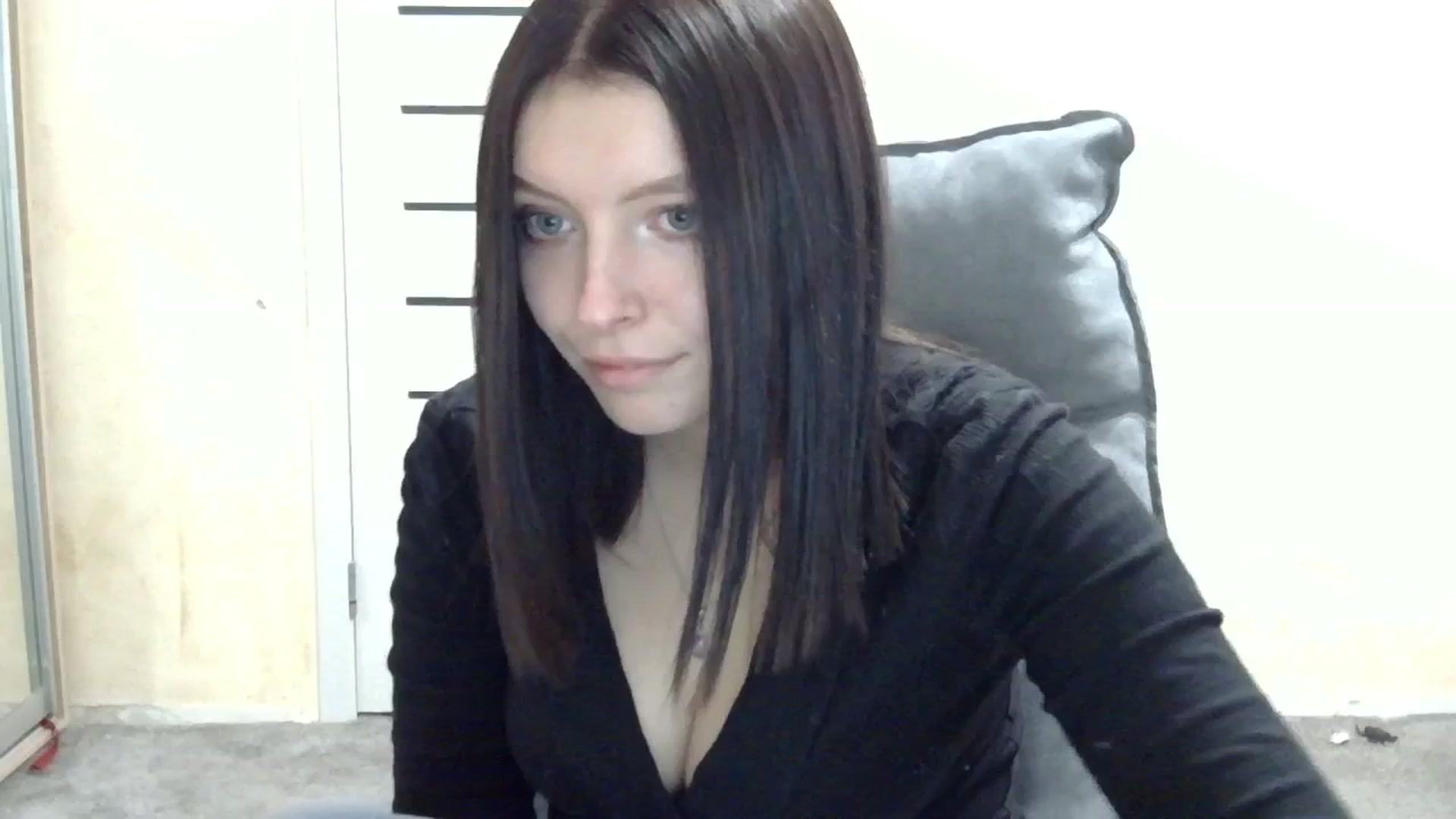 Gallery image thumbnail from MaybeMary's myfreecams stream on, 10/30/2024, 18:34 image 4 of 20
