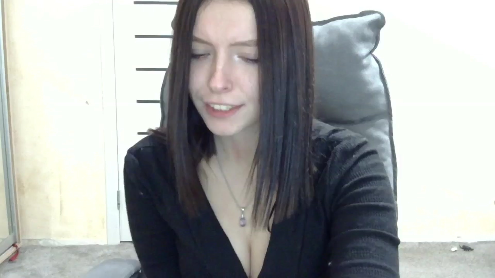 Gallery image thumbnail from MaybeMary's myfreecams stream on, 10/30/2024, 18:34 image 15 of 20